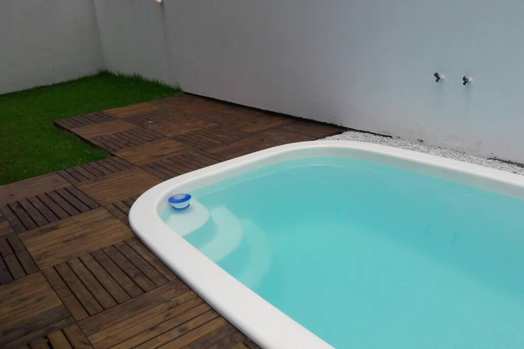 Praia e Piscina em Palmas do Arvoredo