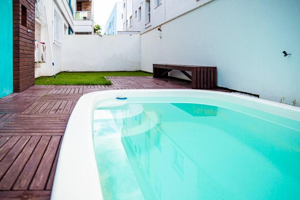 Praia e Piscina em Palmas do Arvoredo