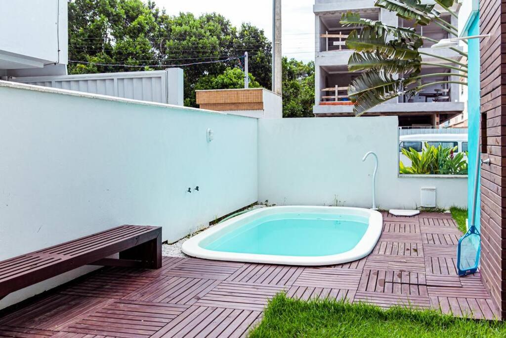 Praia e Piscina em Palmas do Arvoredo