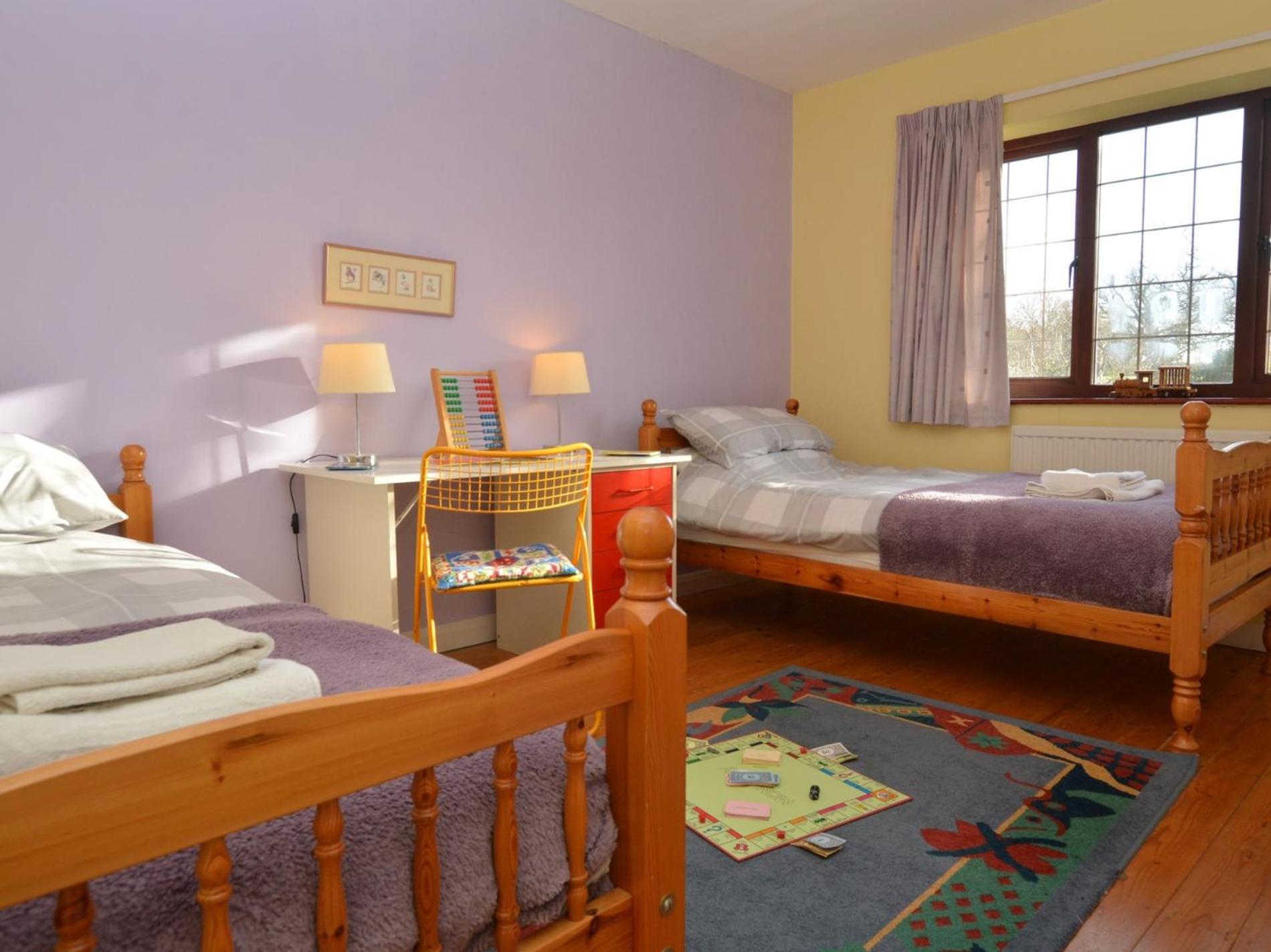 4 Bed in Sherborne OOMEO view 3