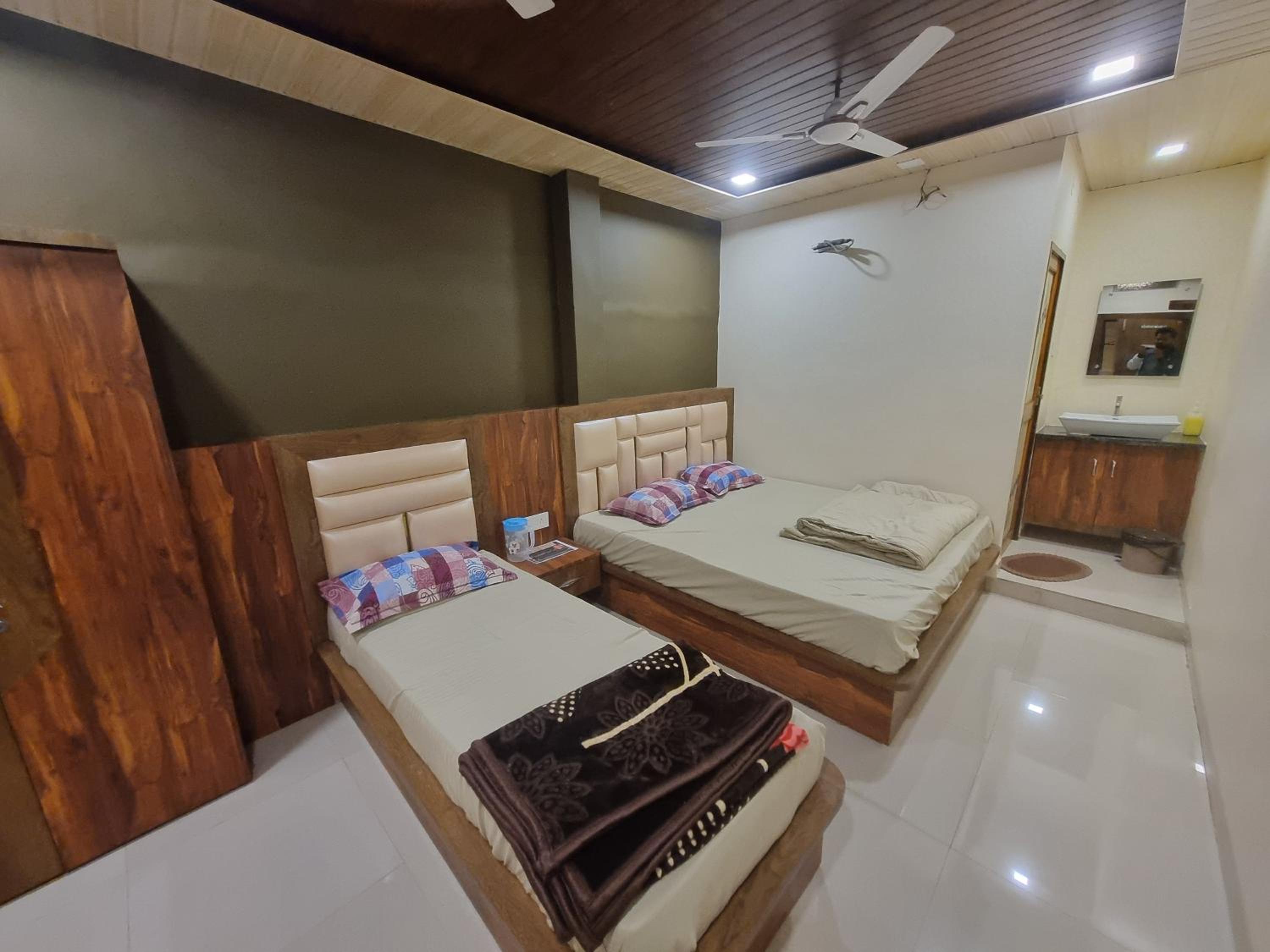 Hotel pavitra palace