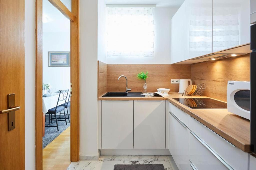 Apartment MADRAL