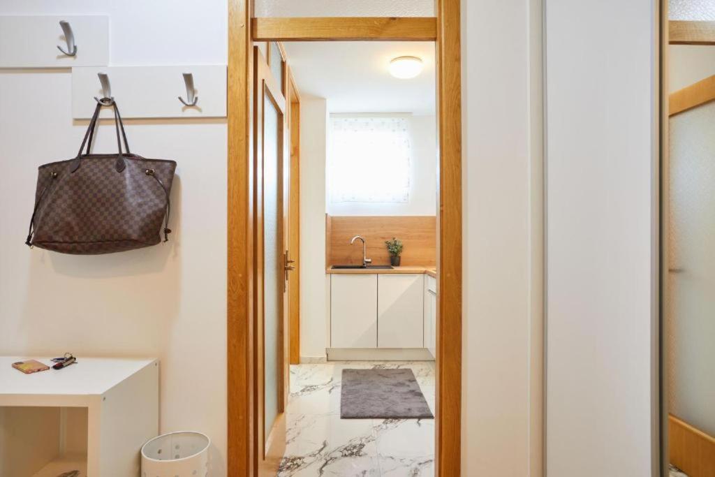 Apartment MADRAL