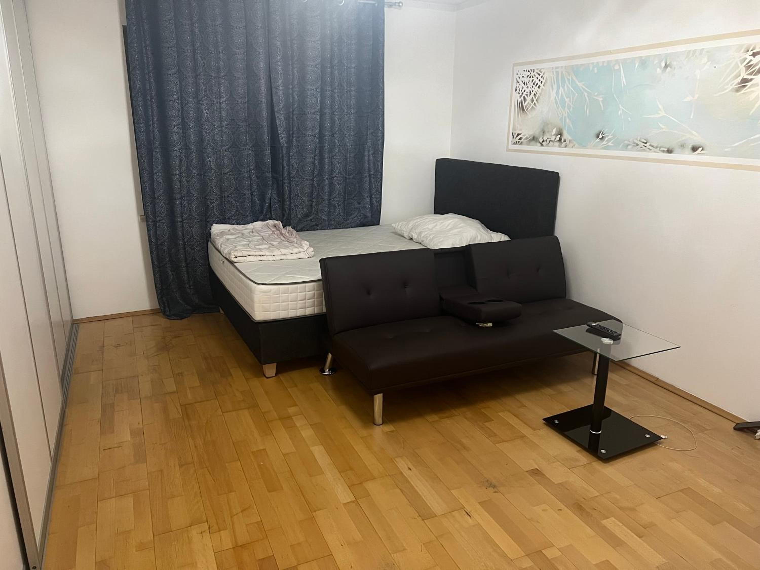2 Zimmer mit Bad und WC teilen