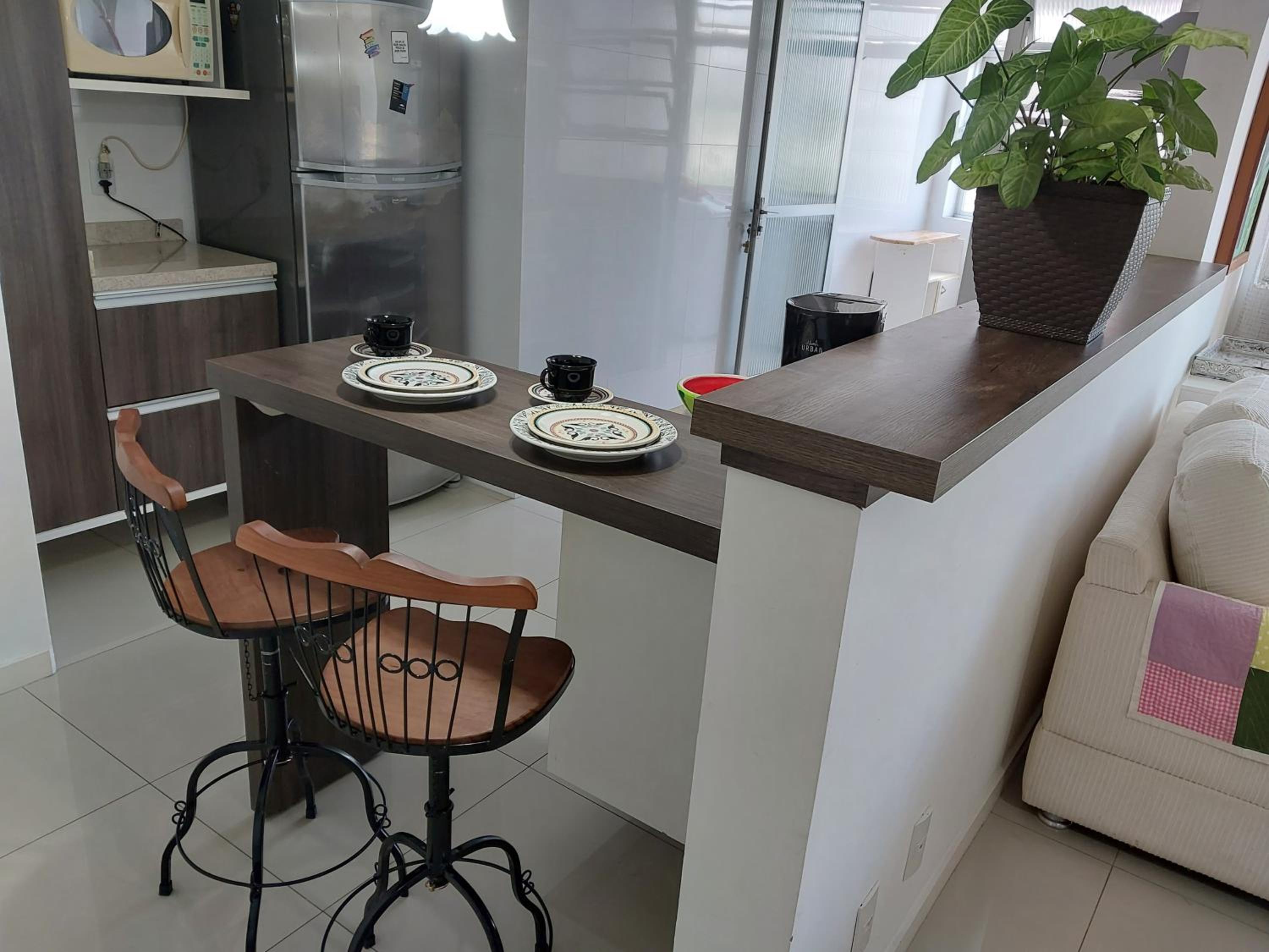 Melhor custo benefício no centro 4 pessoas, 2Q, ar, garagem, cozinha completa