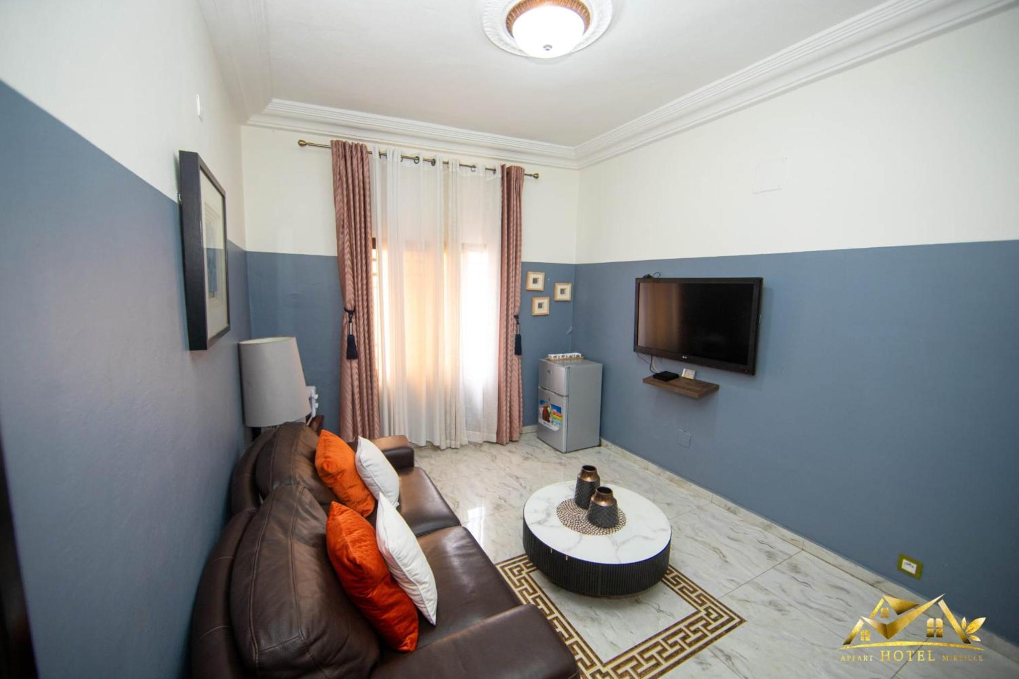 APPART HOTEL MIREILLE