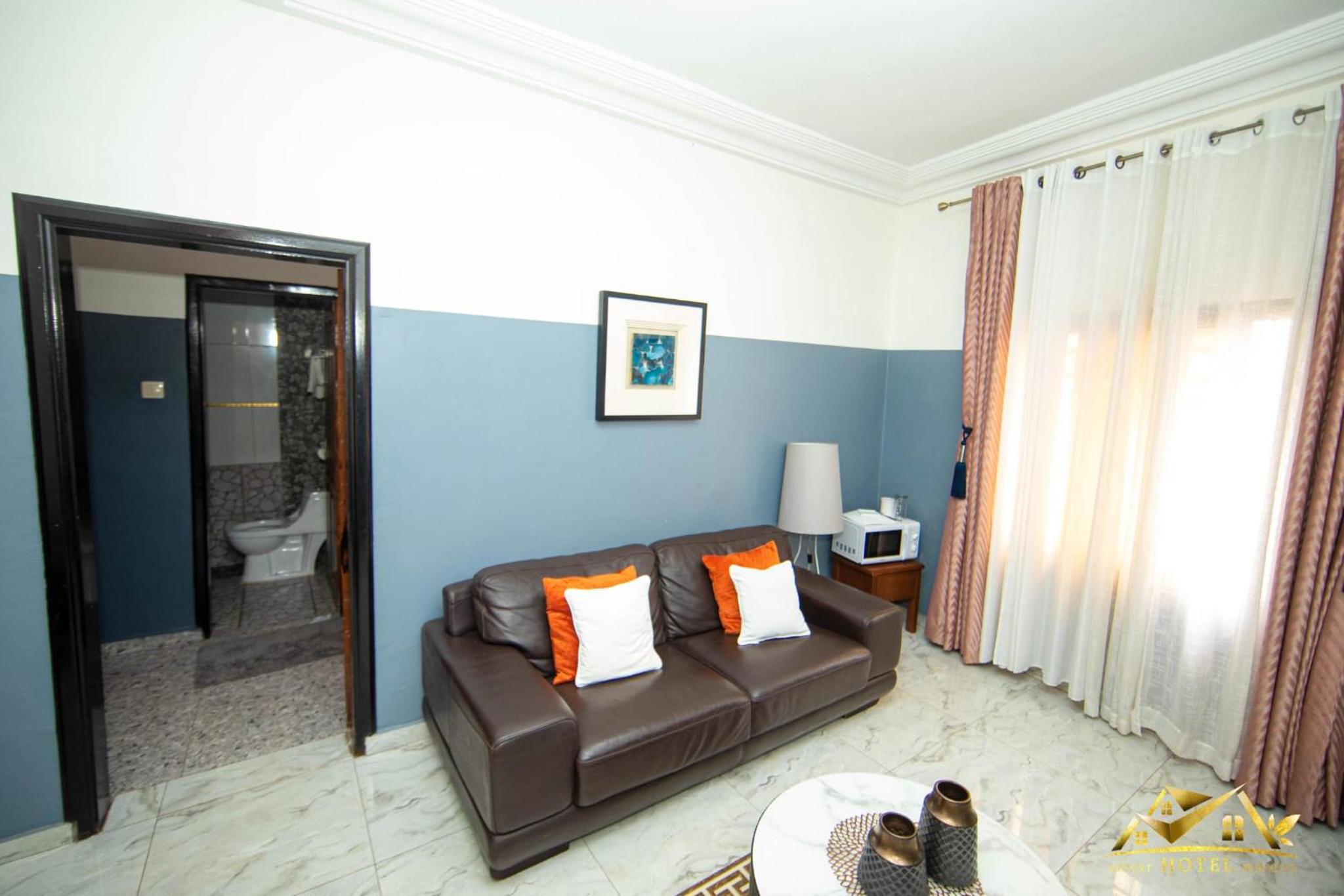 APPART HOTEL MIREILLE