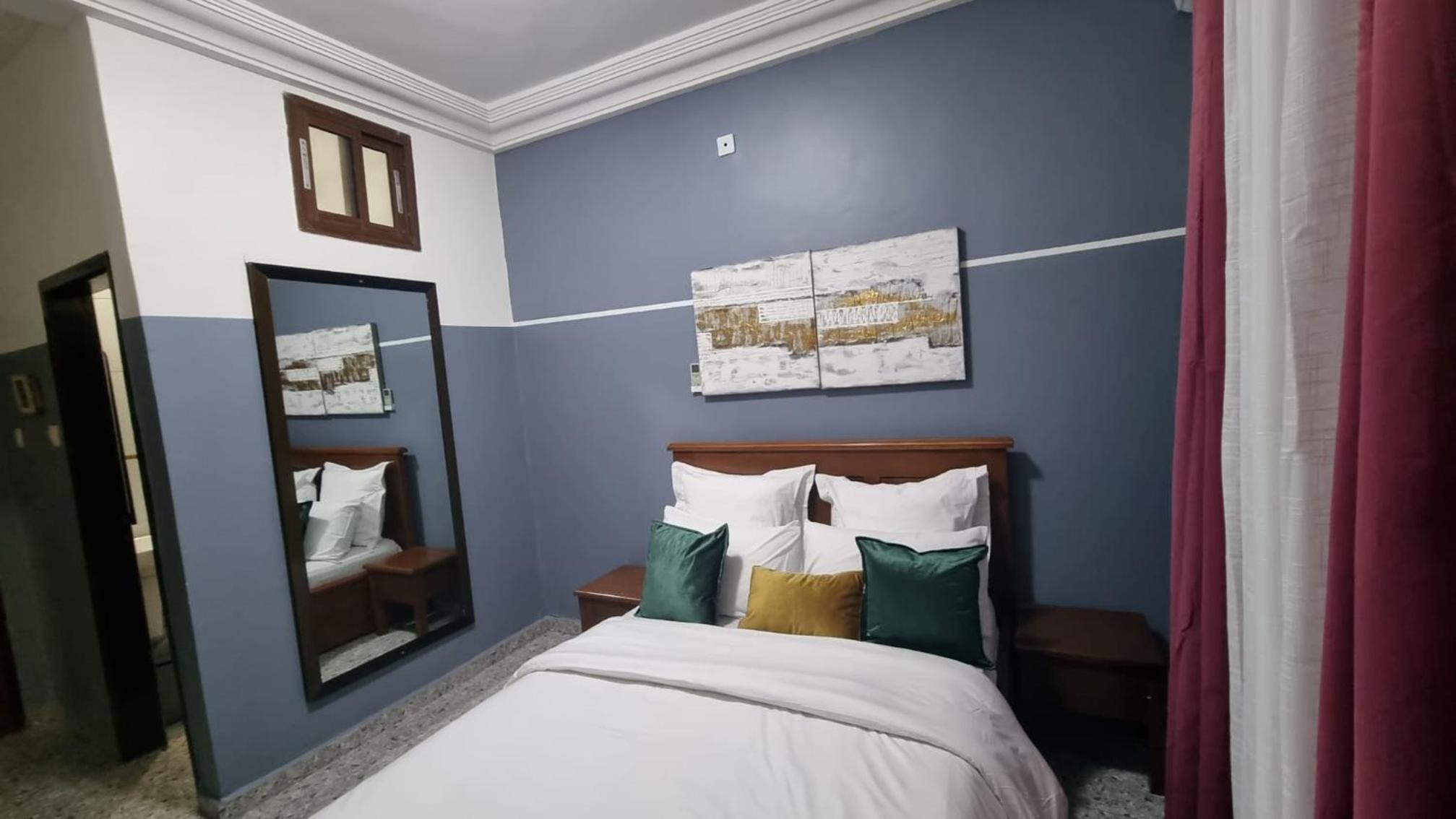APPART HOTEL MIREILLE