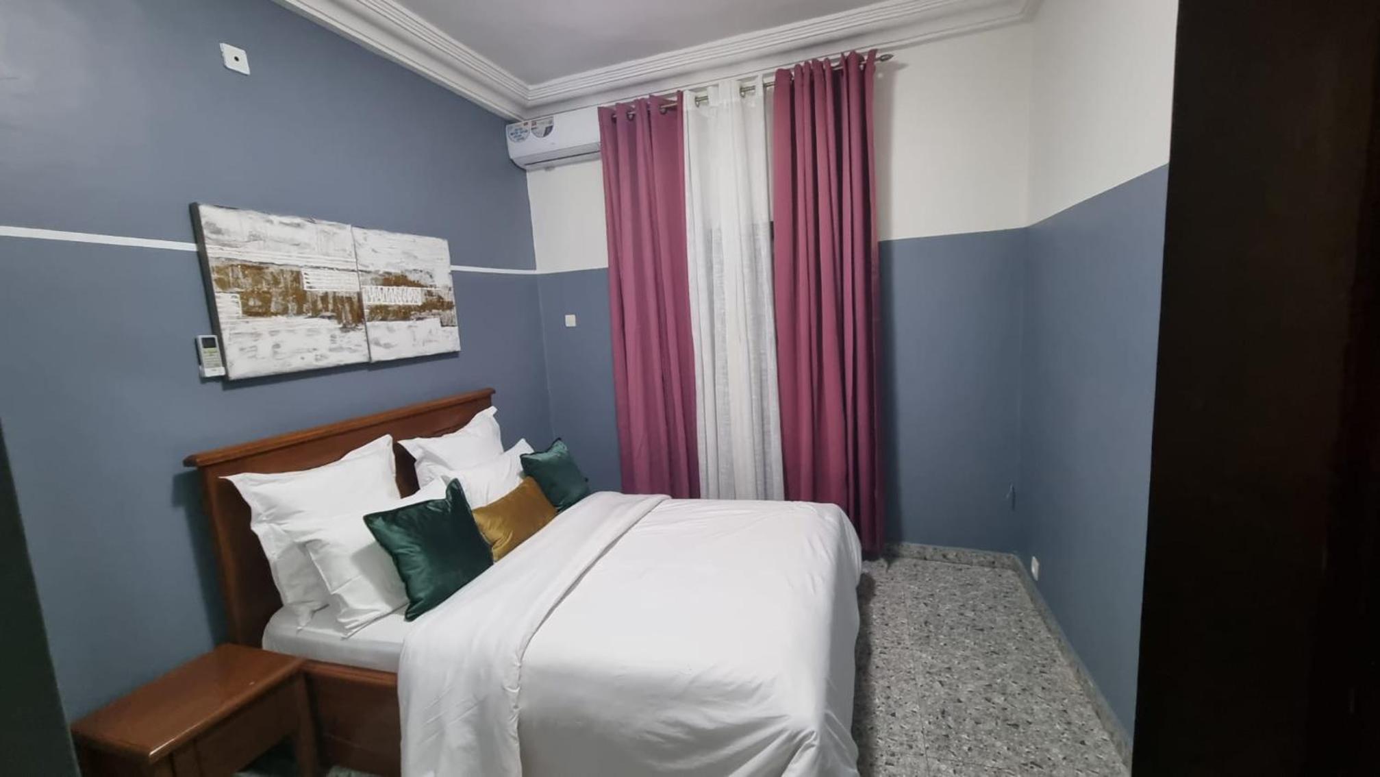 APPART HOTEL MIREILLE
