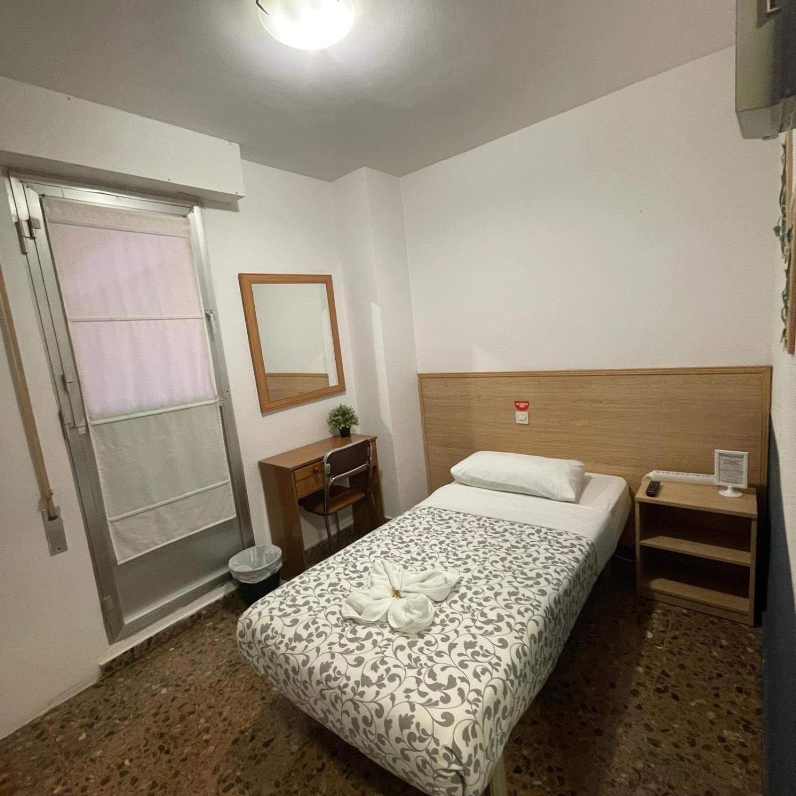 Hostal Milmarcos
