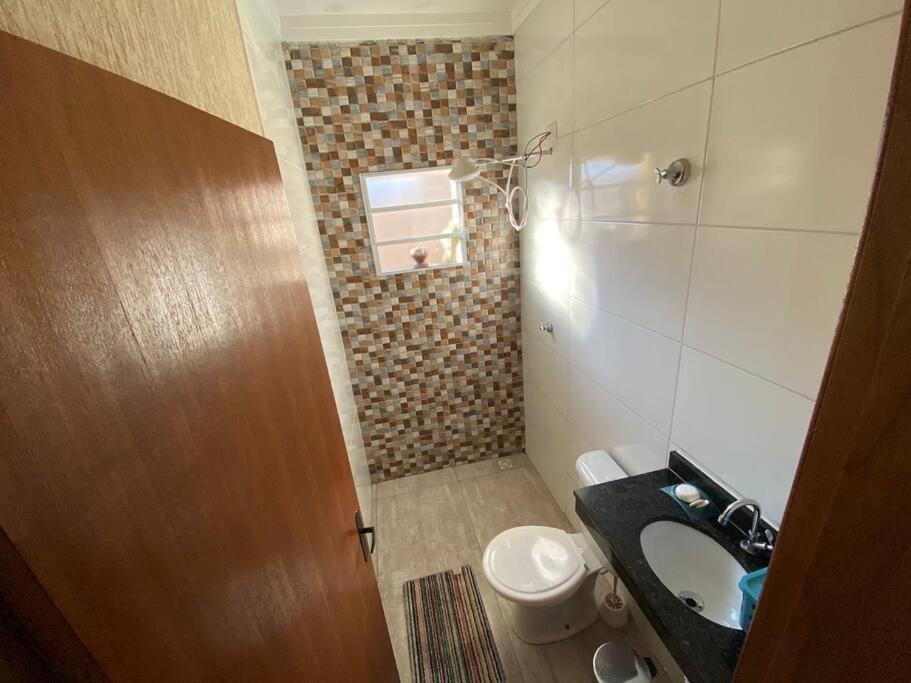 Casa de cond com piscina e churrasqueira particular