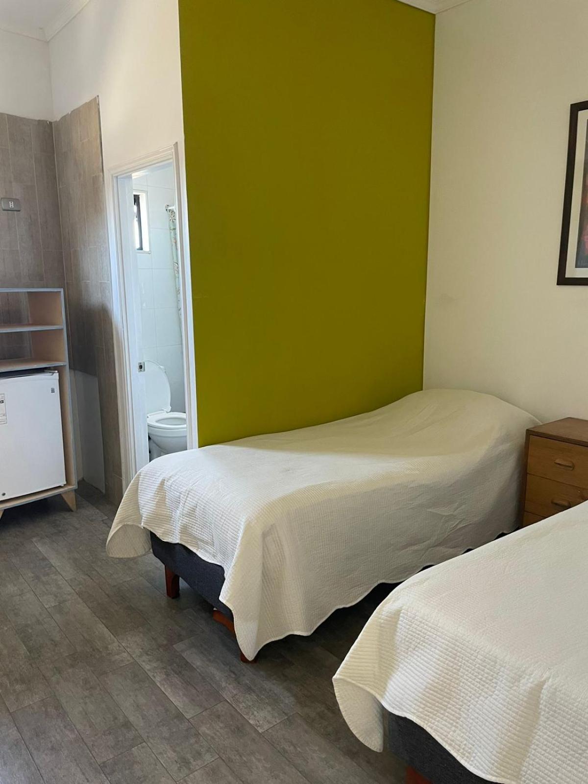 HOSTAL LA MODERNA