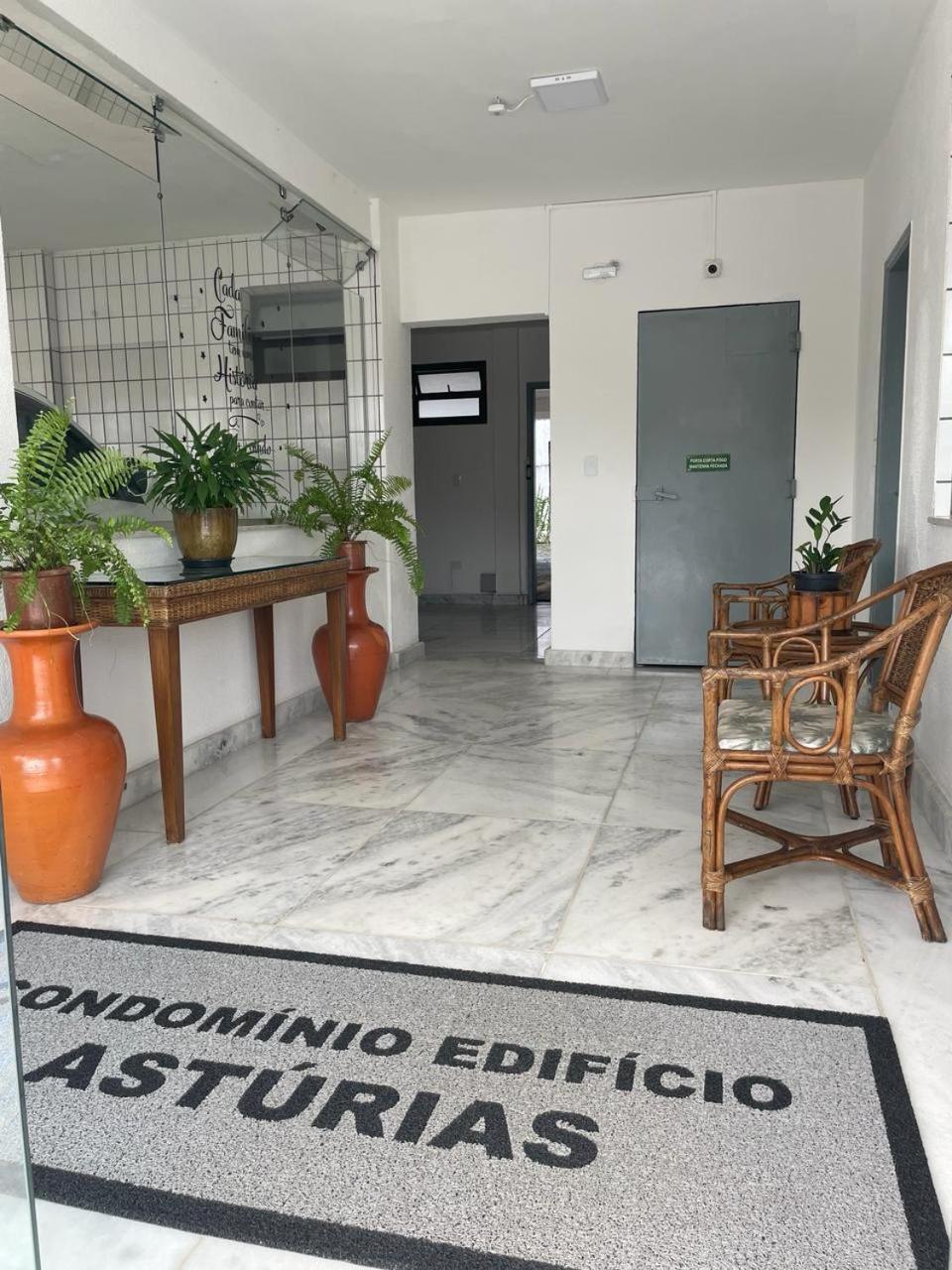 Apartamento com linda vista na praia Martim de Sá