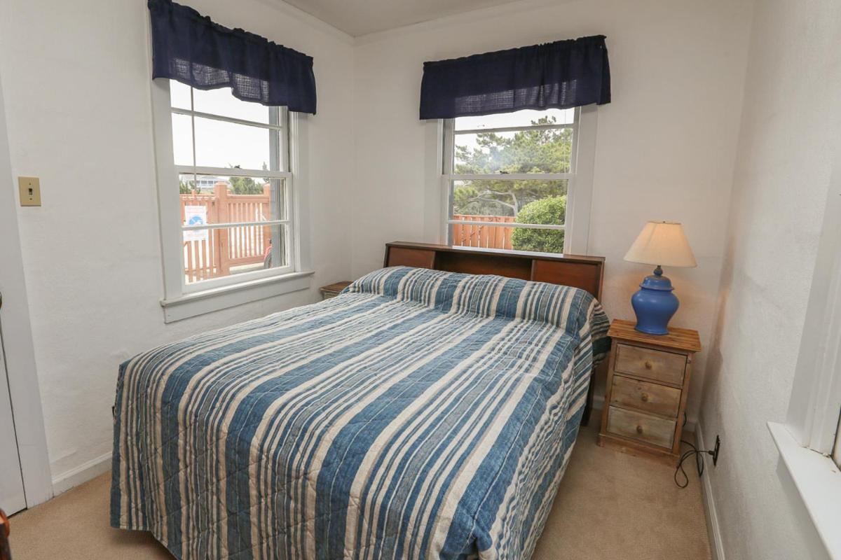 Clipper - Oceanfront Outer Banks Home with Private Pool - 5BR/3.5BA view 3
