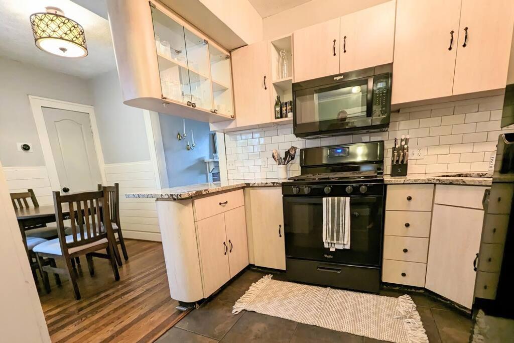 Charming Home on Callahan view 3