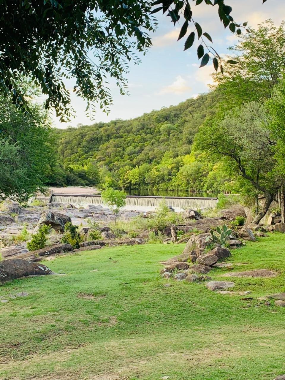 Casa De Campo La Melisa Frente Al Río