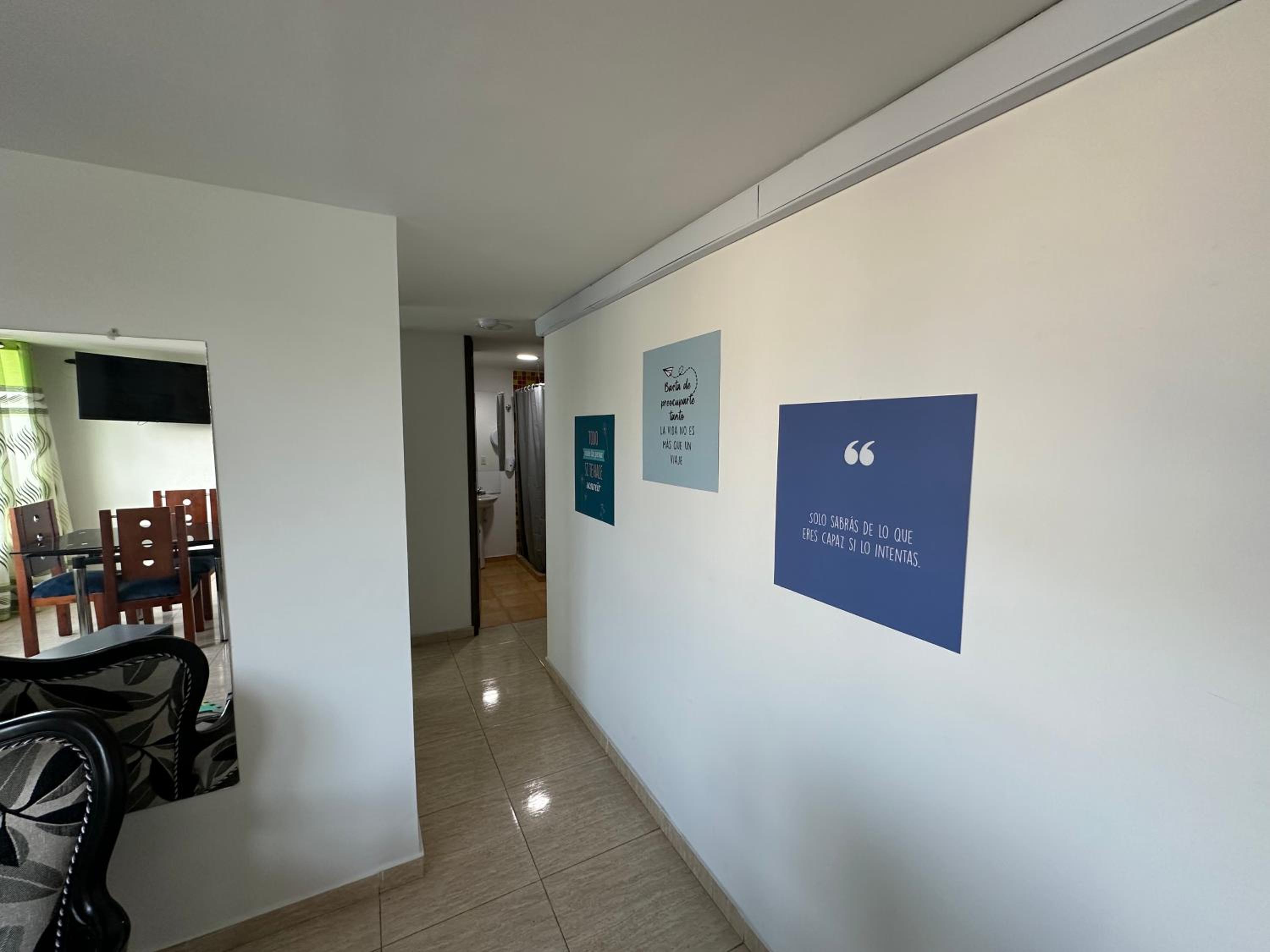 APARTAMENTO AMOBLADO CERCA A METROPOLIS