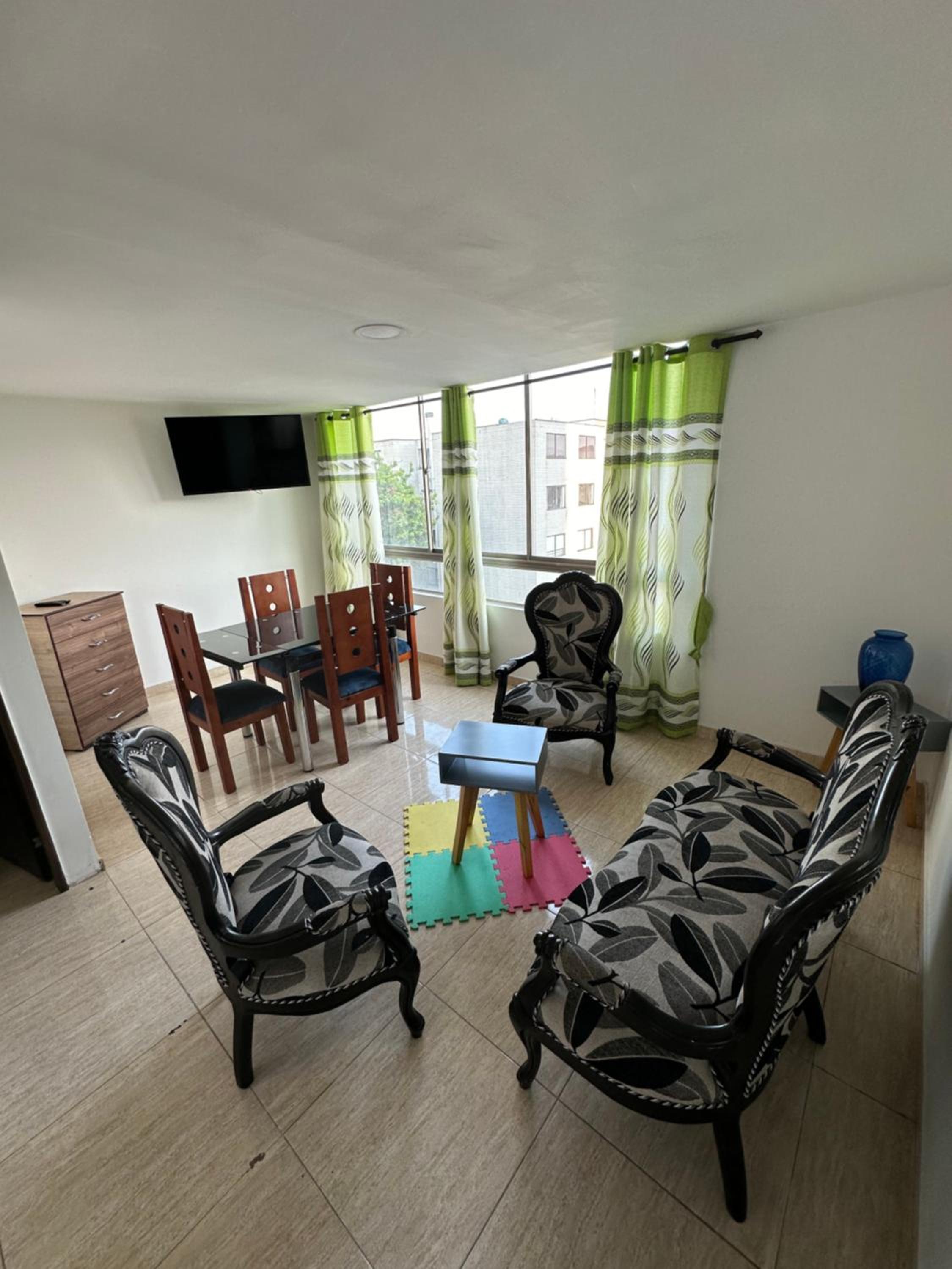 APARTAMENTO AMOBLADO CERCA A METROPOLIS