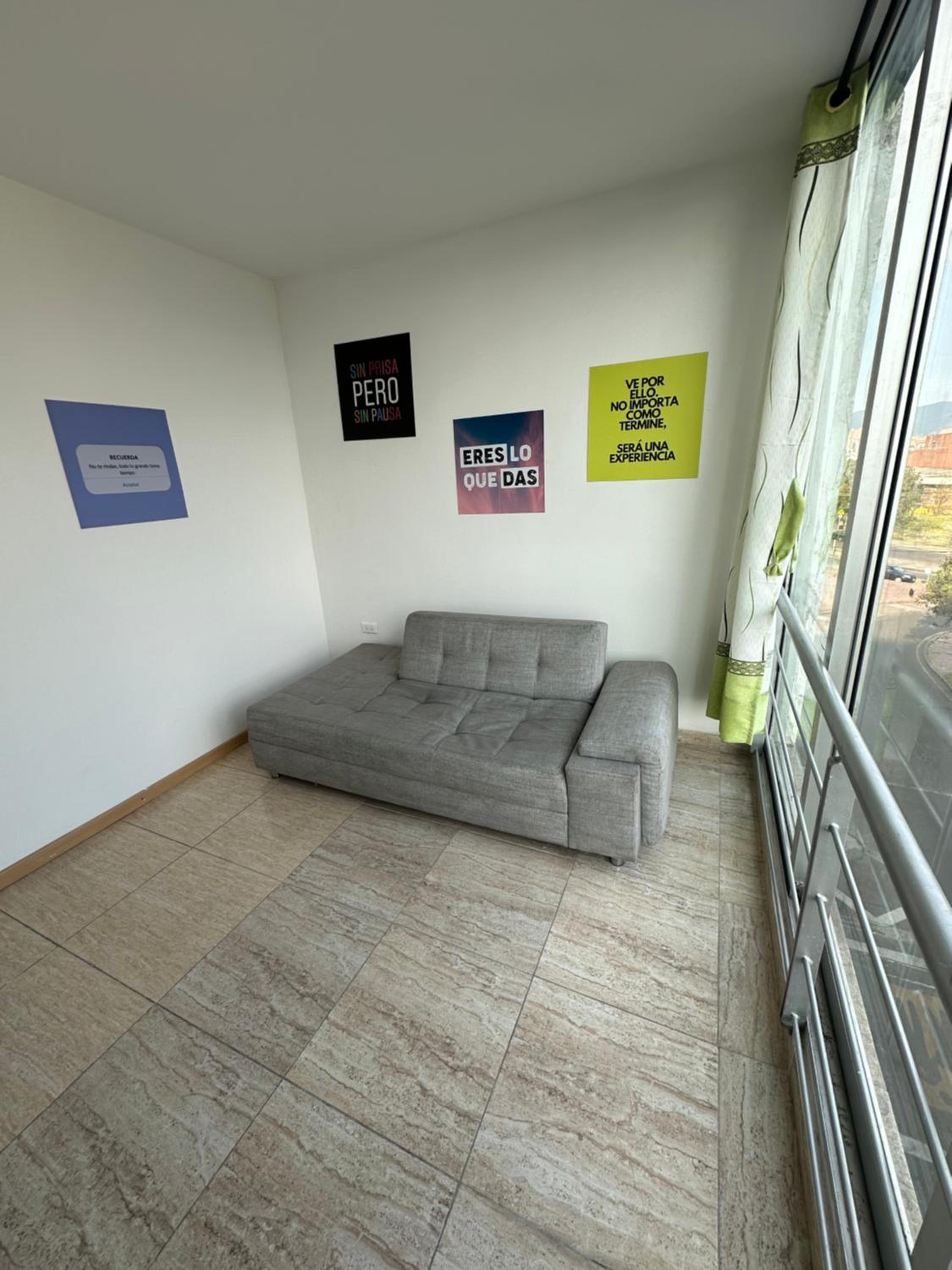 APARTAMENTO AMOBLADO CERCA A METROPOLIS