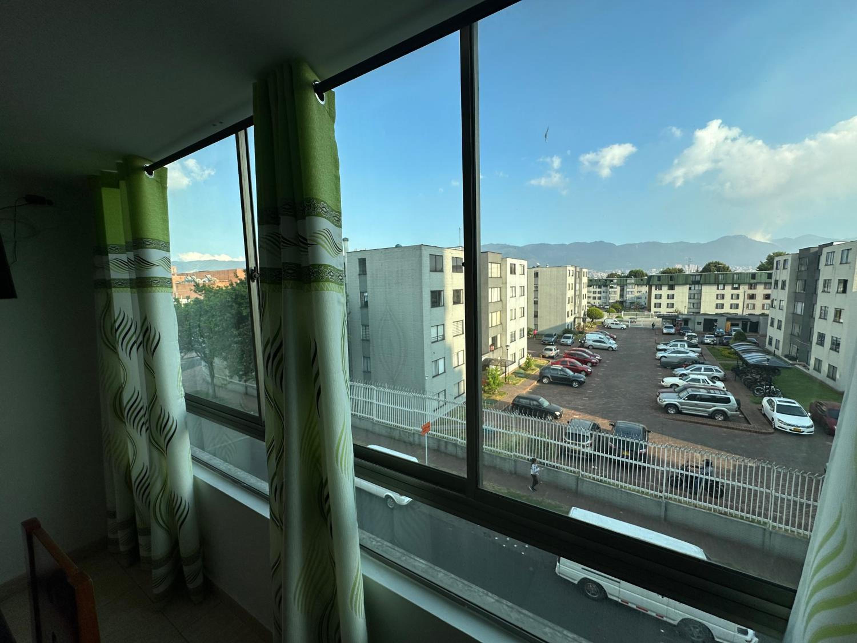 APARTAMENTO AMOBLADO CERCA A METROPOLIS