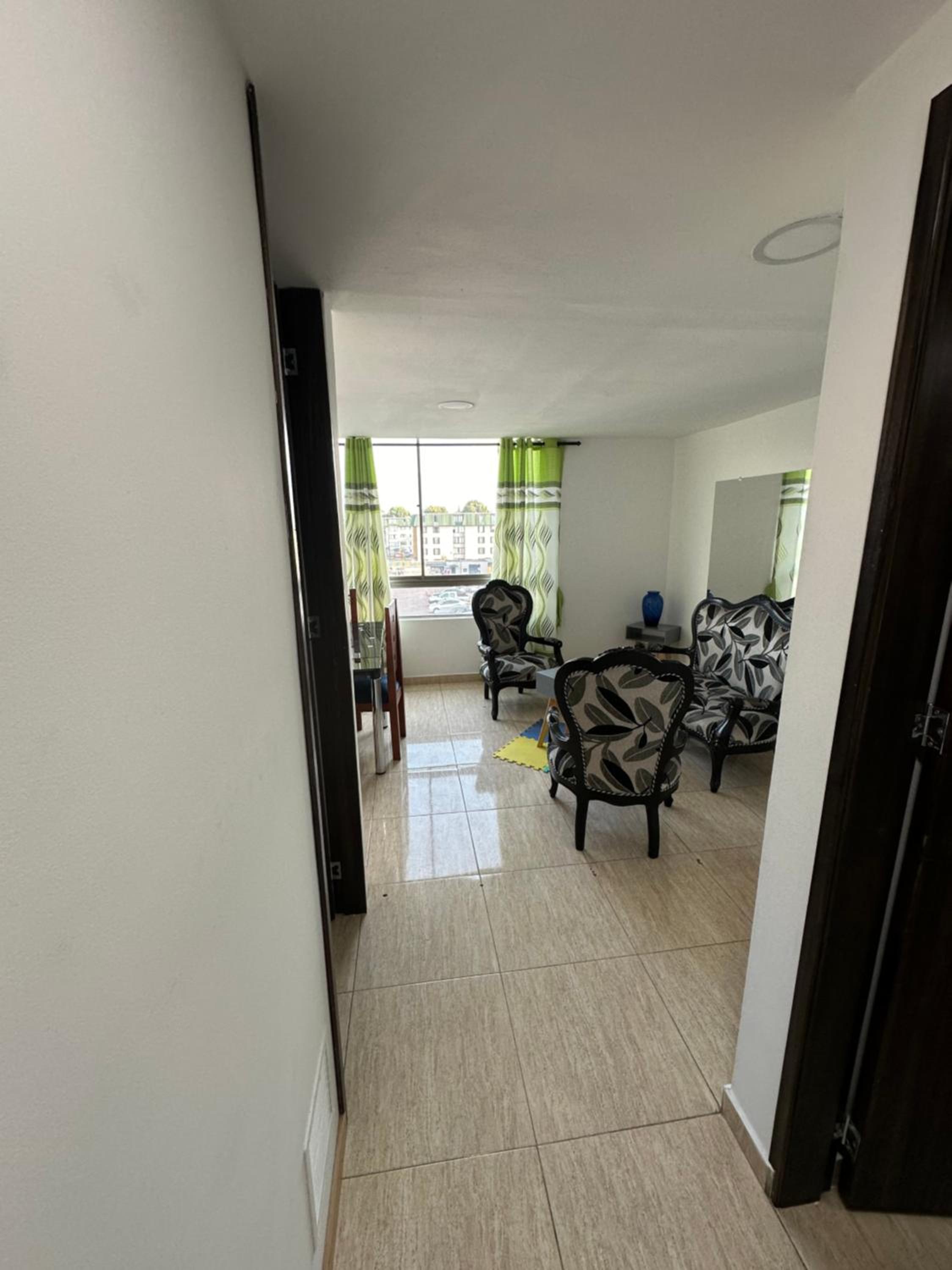 APARTAMENTO AMOBLADO CERCA A METROPOLIS