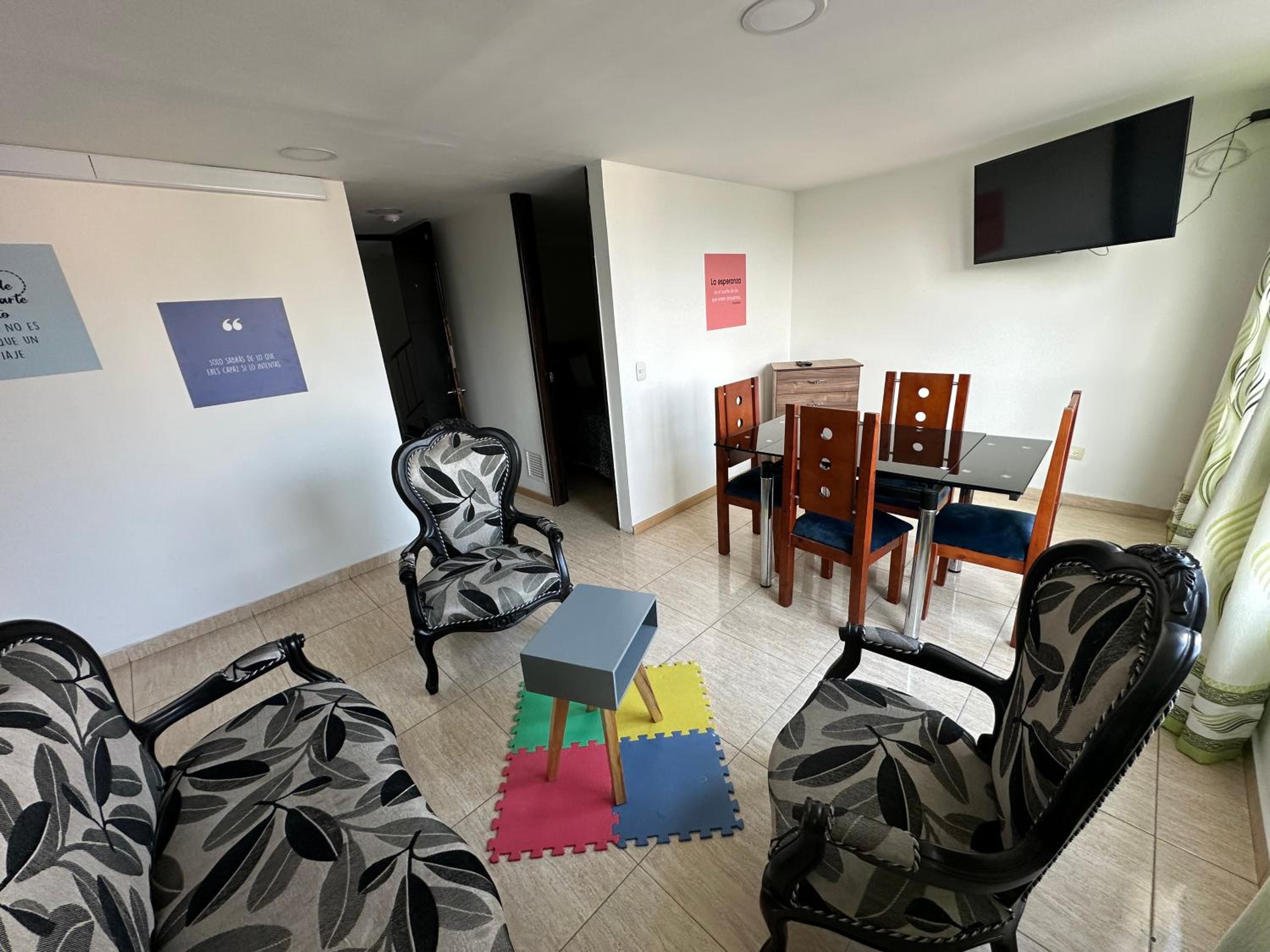 APARTAMENTO AMOBLADO CERCA A METROPOLIS