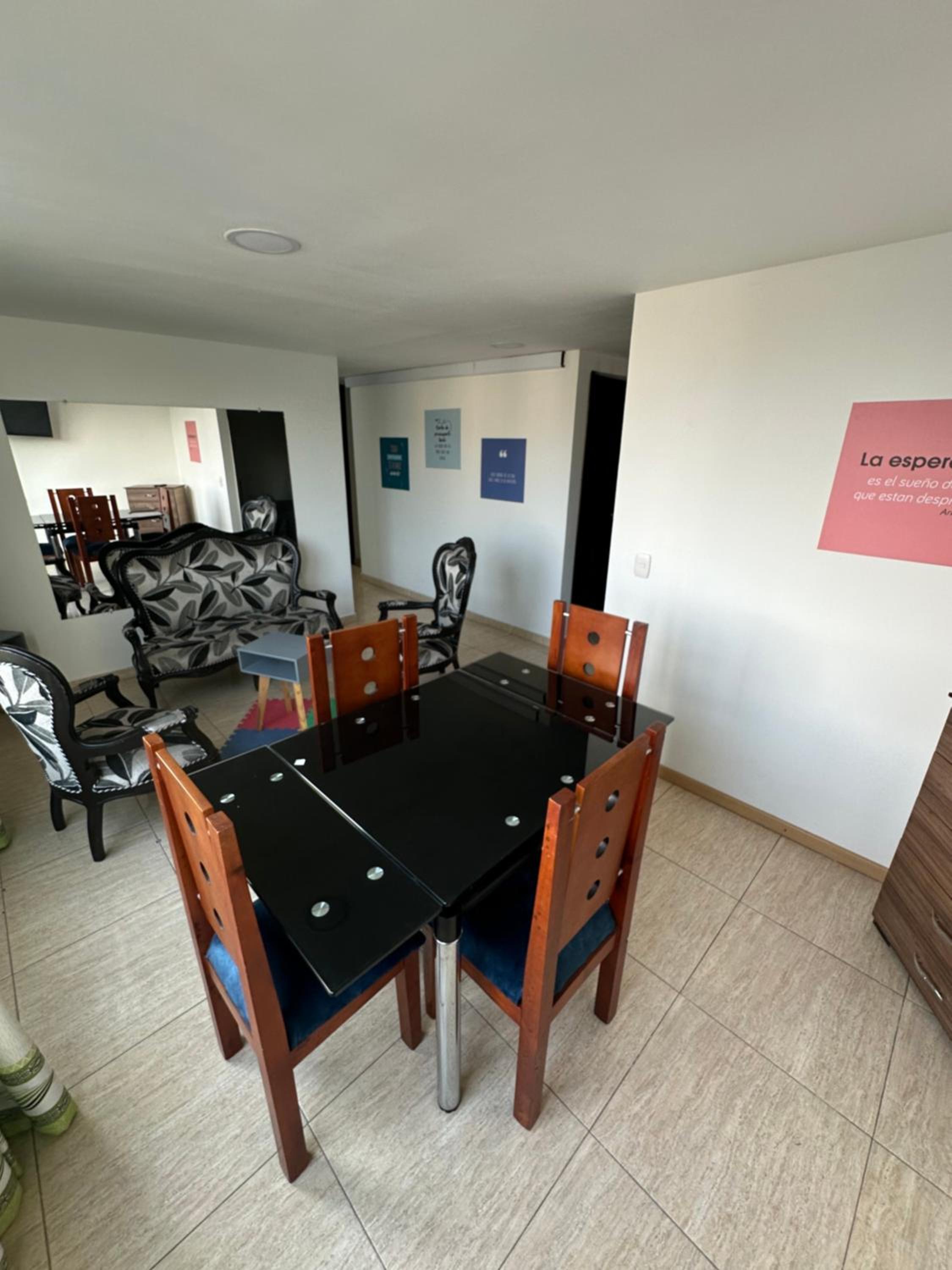 APARTAMENTO AMOBLADO CERCA A METROPOLIS