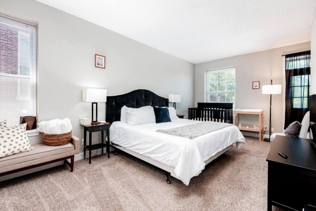 3 King Beds/3Baths Spacious - Property Image 20
