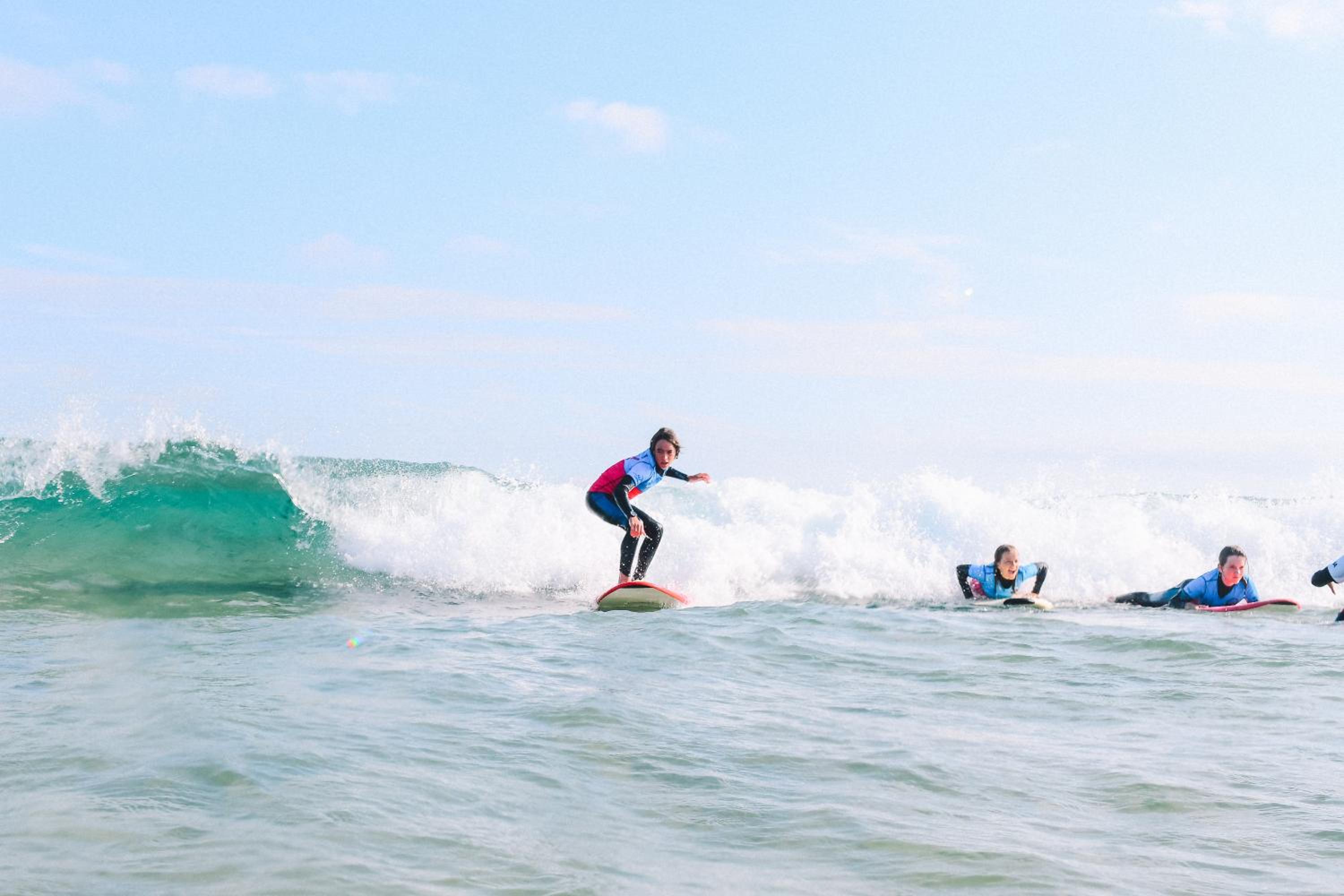 Escuela de Surf WAVES SOUND - Alojamiento Compartido