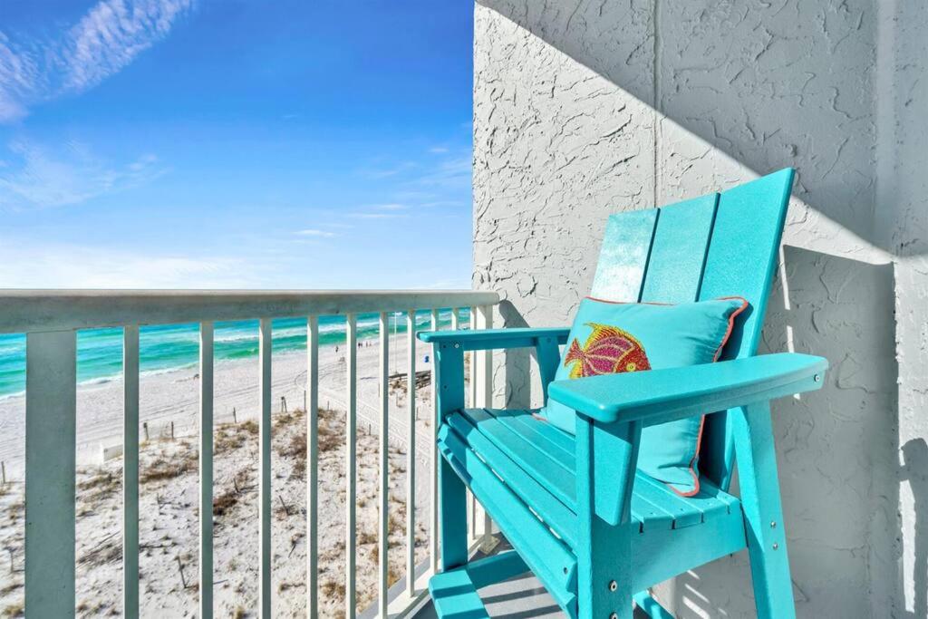 Islander 502 - The Sea Glass Suite view 4