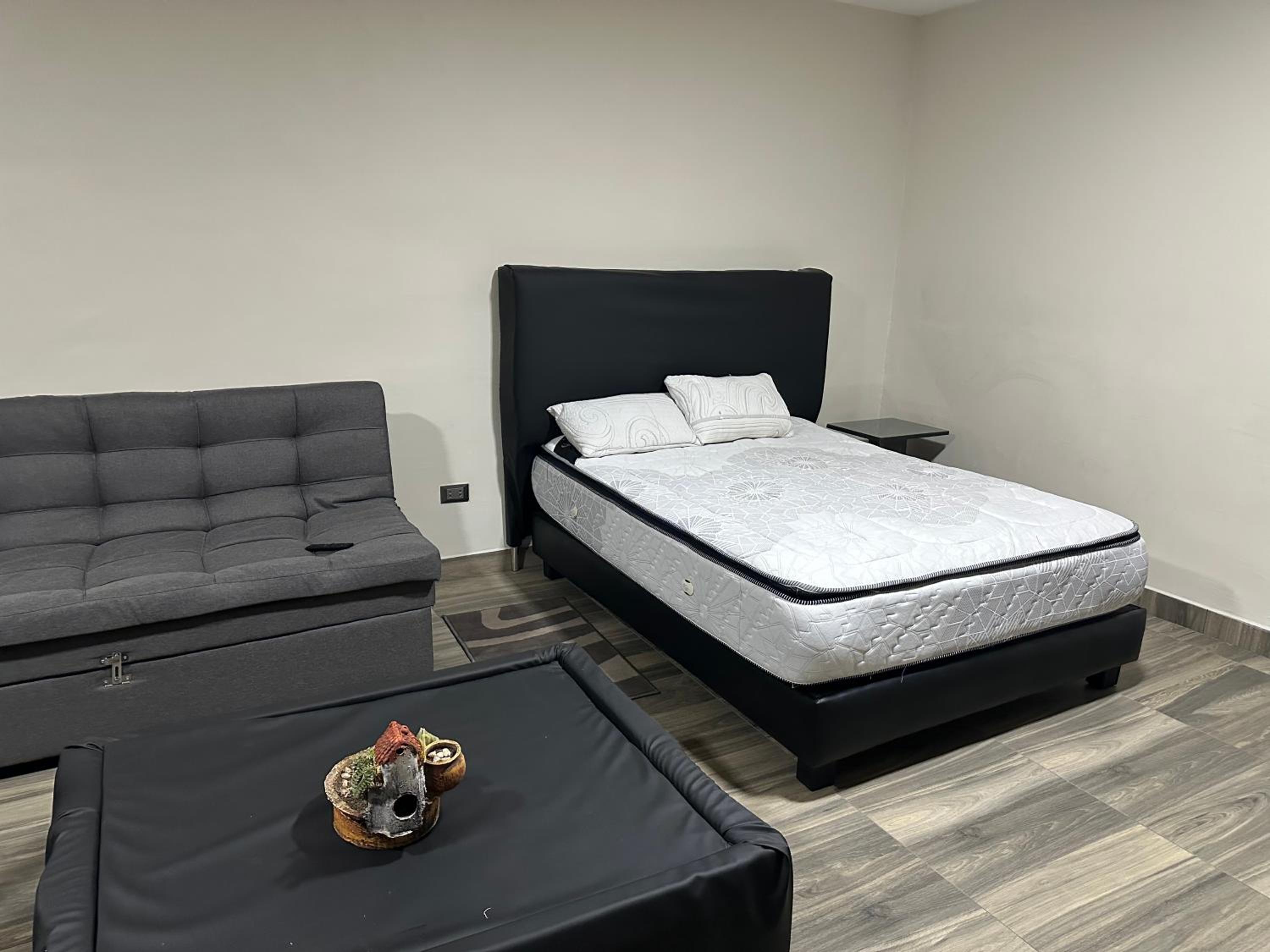 Mono ambientes privados NOVILLO