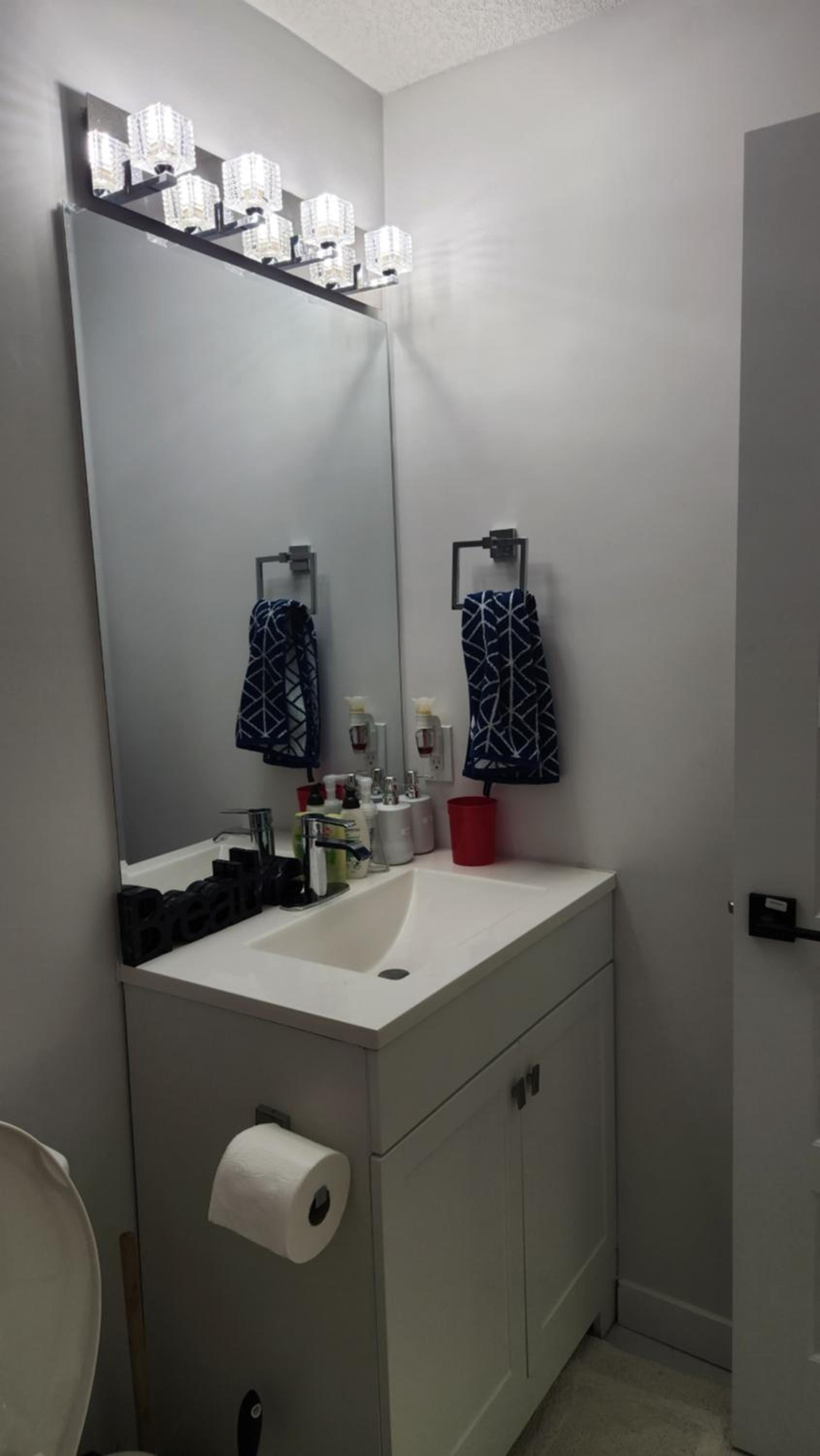 Modern 2 Bedroom Basement Suite at West Edmonton