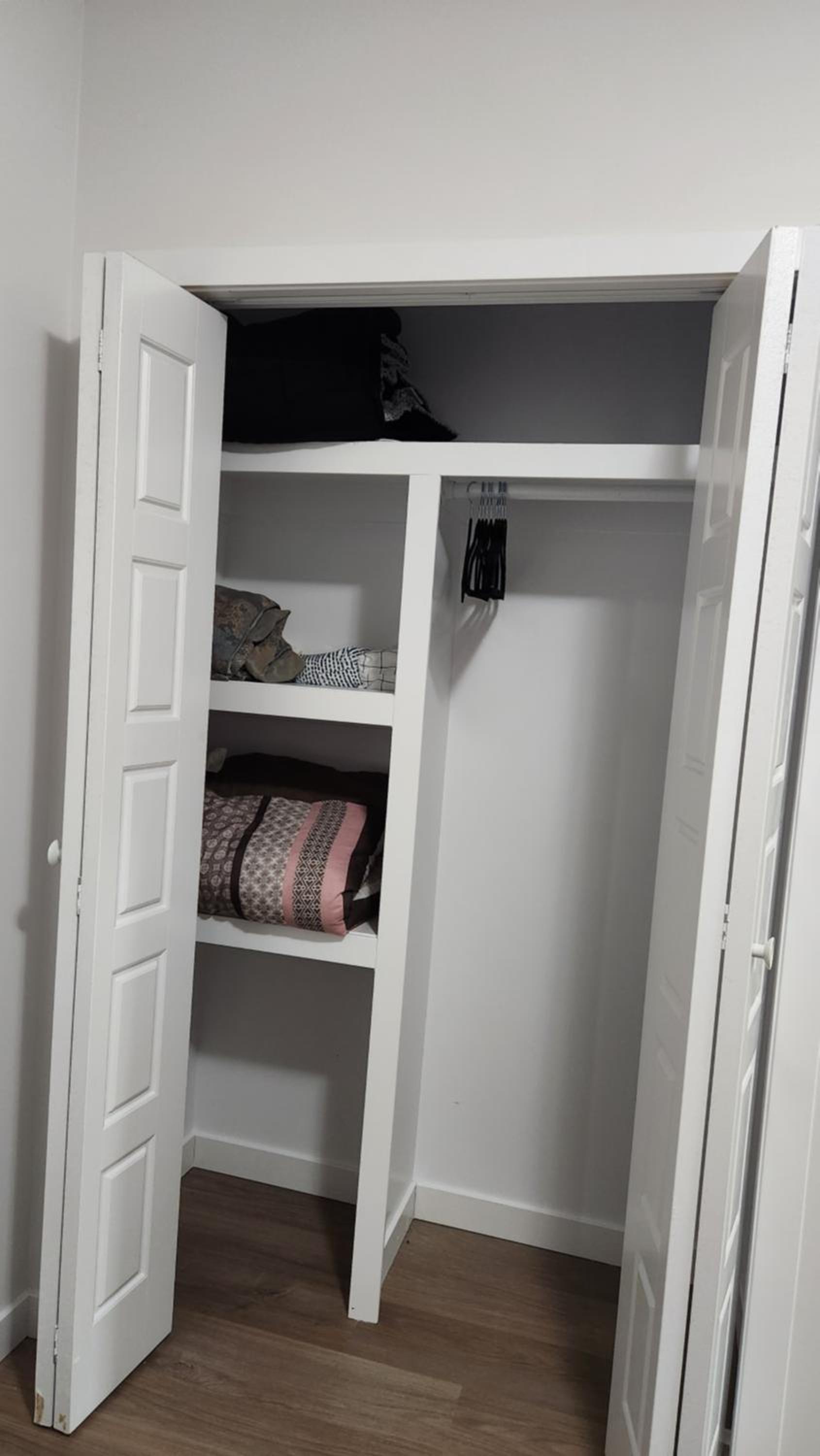 Modern 2 Bedroom Basement Suite at West Edmonton
