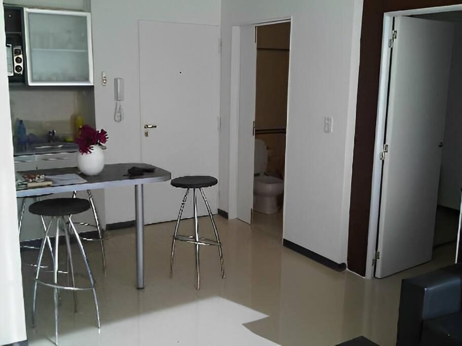 UNICO 2 Ambientes Fte con Balcon
