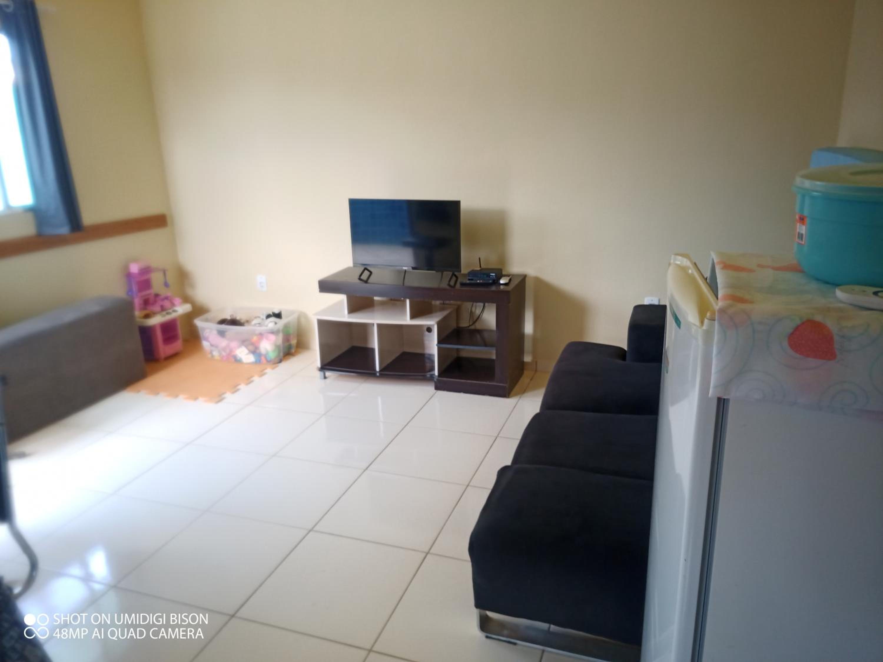 Casa com piscina , churrasqueira, Wi-Fi, em rua de Areia à 1km da praia, bairro sussegado, proíbido uso de som extremamente alto ideal para descansar