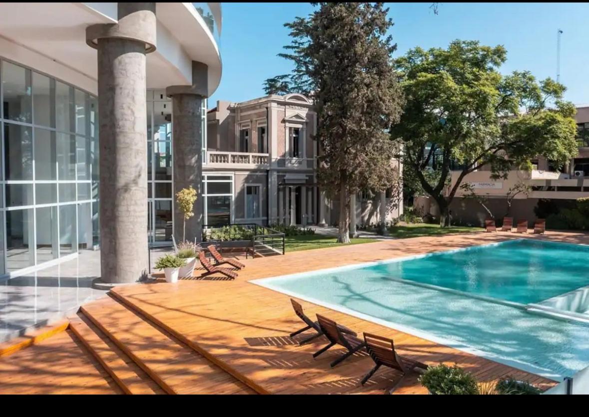 Departamento con vista a la ciudad y cordillera ,con balcón