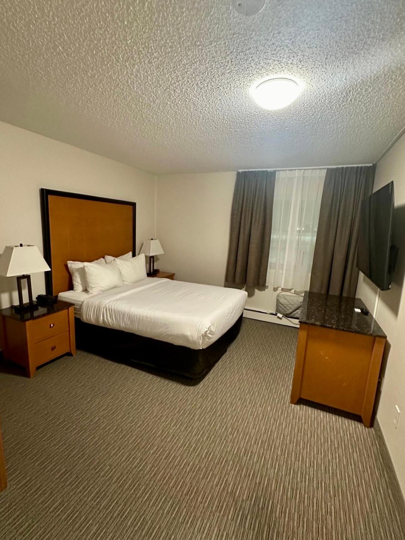Grande Prairie Vacations - Anavada Inn  Suites - Grande Prairie - Property Image 5