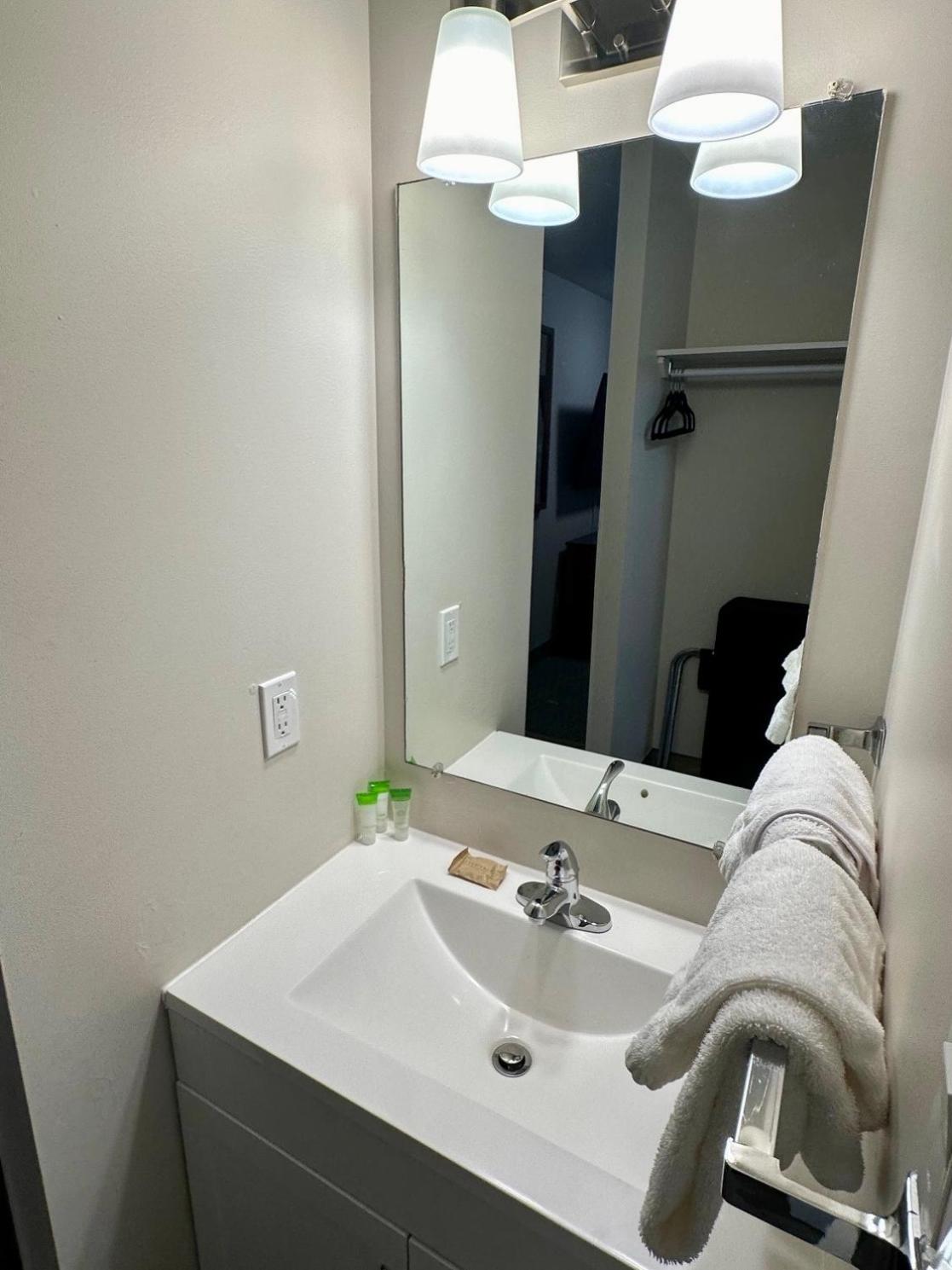 Grande Prairie Vacations - Anavada Inn  Suites - Grande Prairie - Property Image 9