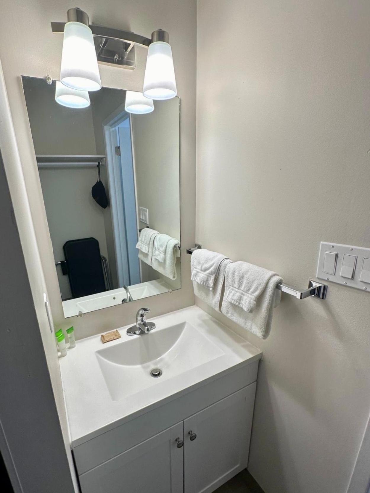 Grande Prairie Vacations - Anavada Inn  Suites - Grande Prairie - Property Image 10