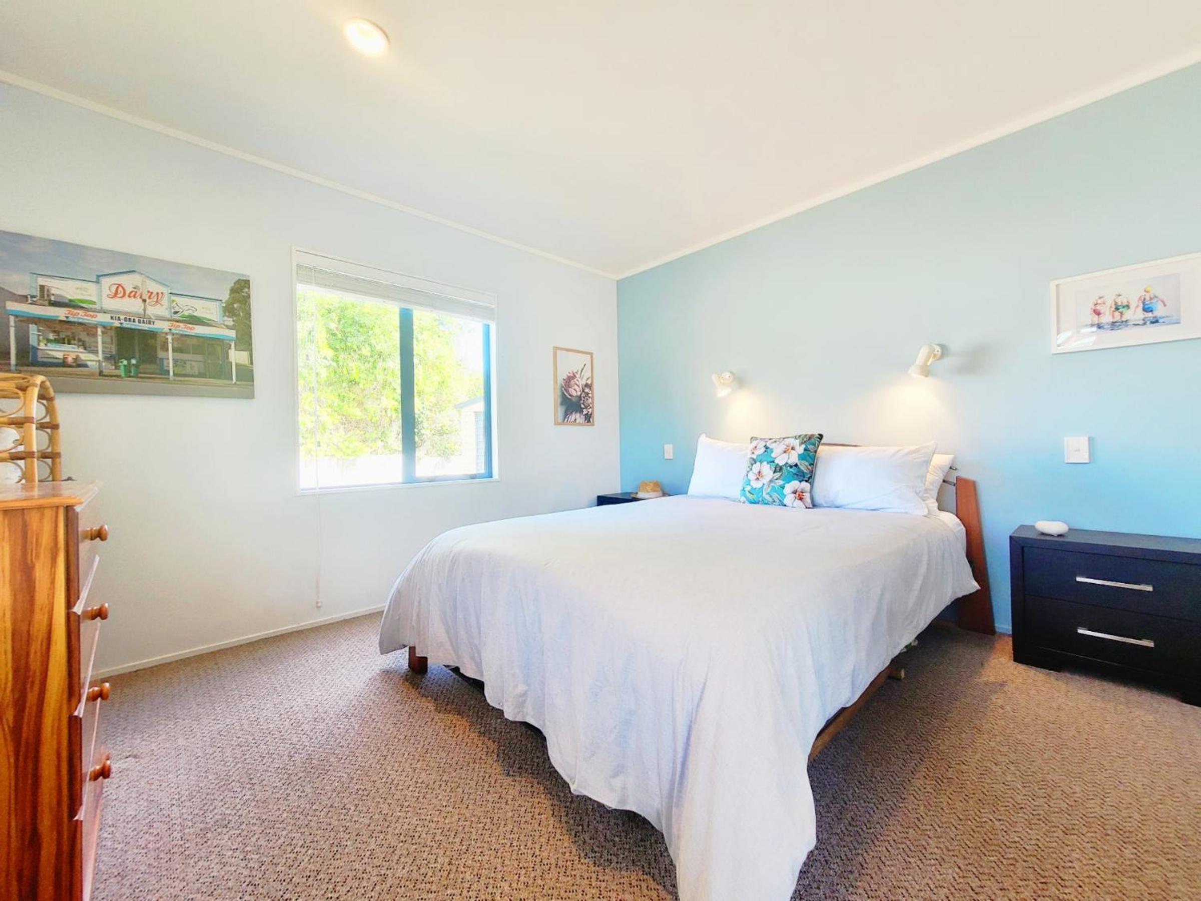 Hosts on the Coast - A Honey on Manuka