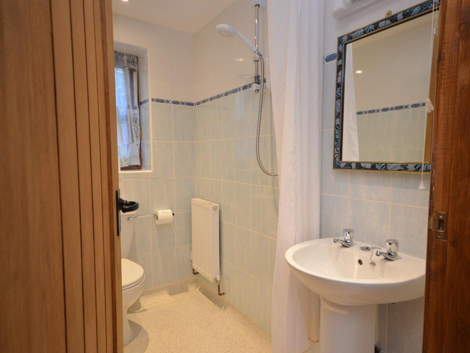 4 Bed in Bridgnorth oc-oship view 2
