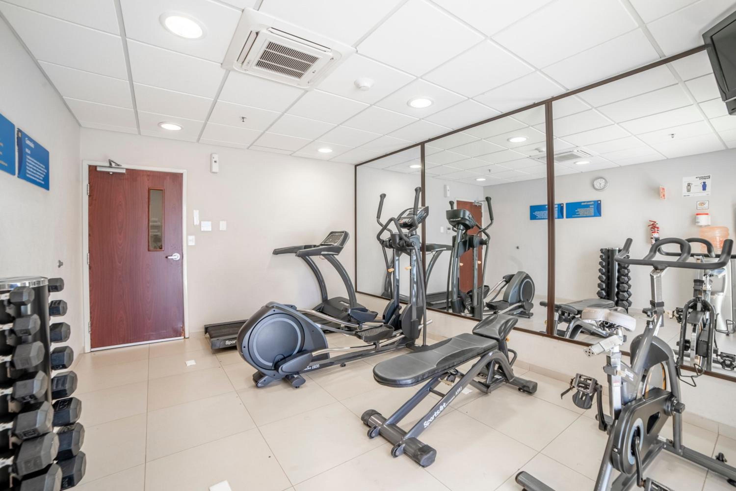 Campeche Vacations - City Express by Marriott Campeche - Property Image 12