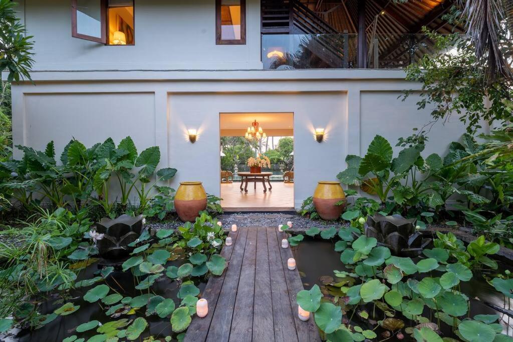 Villa Asmara Cemagi - Fully Staffed Peaceful Beachside Villa view 2