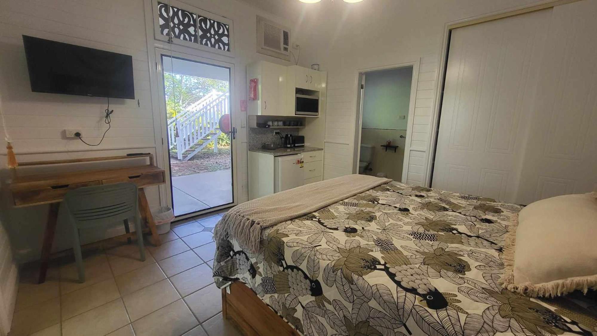 Ribbonwood Bed & Breakfast, Emu Park Qld