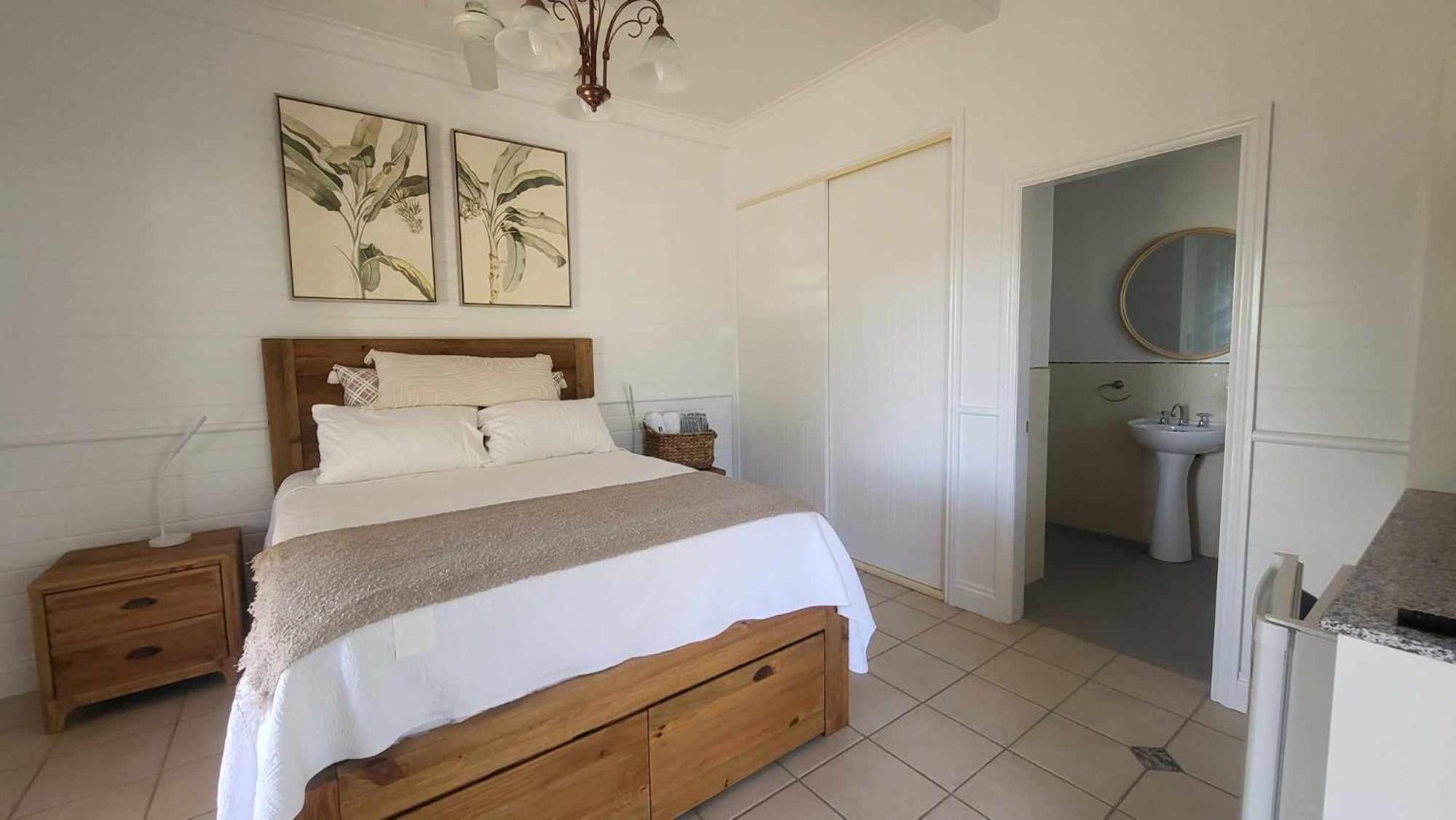 Ribbonwood Bed & Breakfast, Emu Park Qld