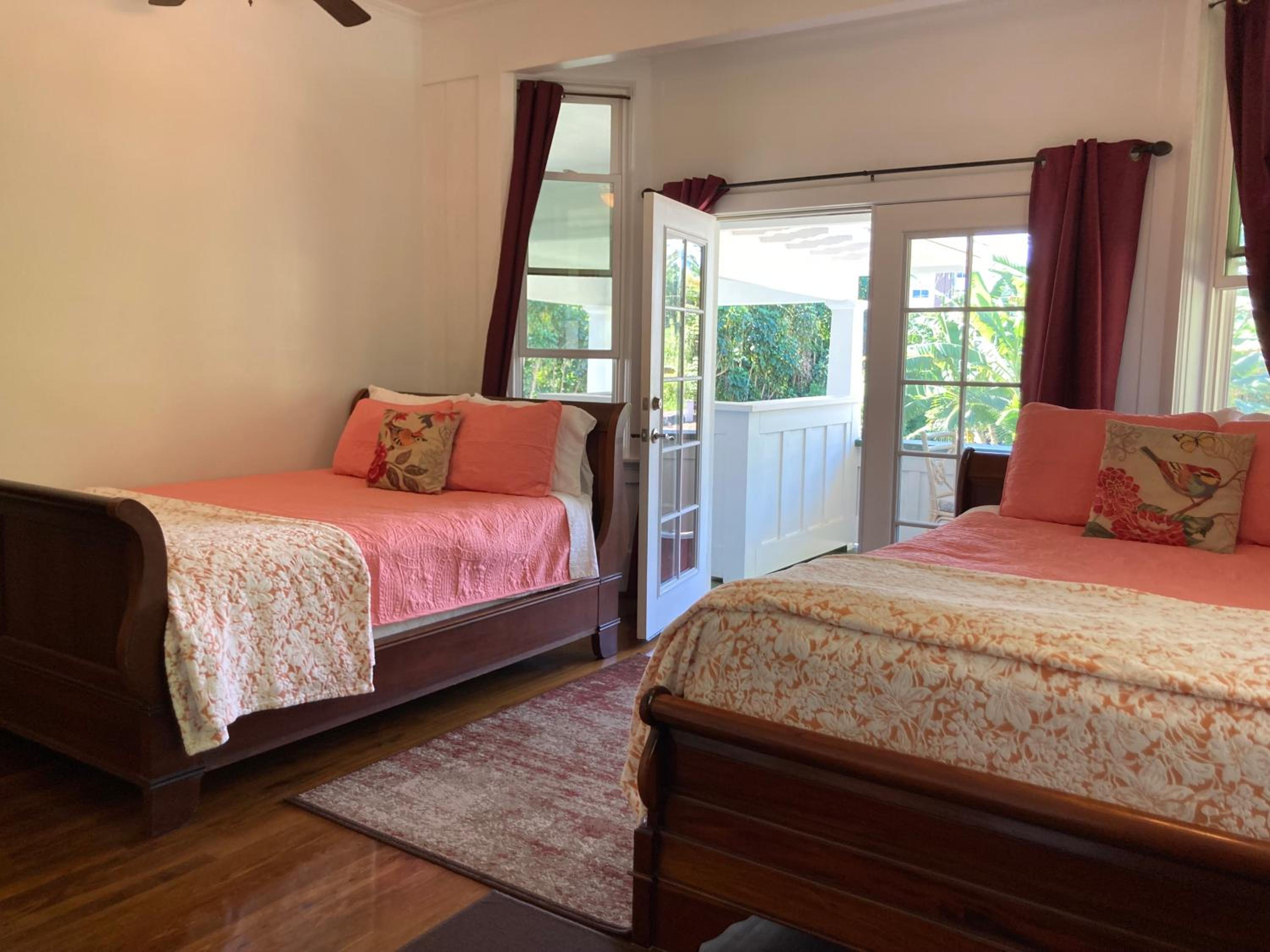 Hilo Bay Oceanfront Bed and Breakfast