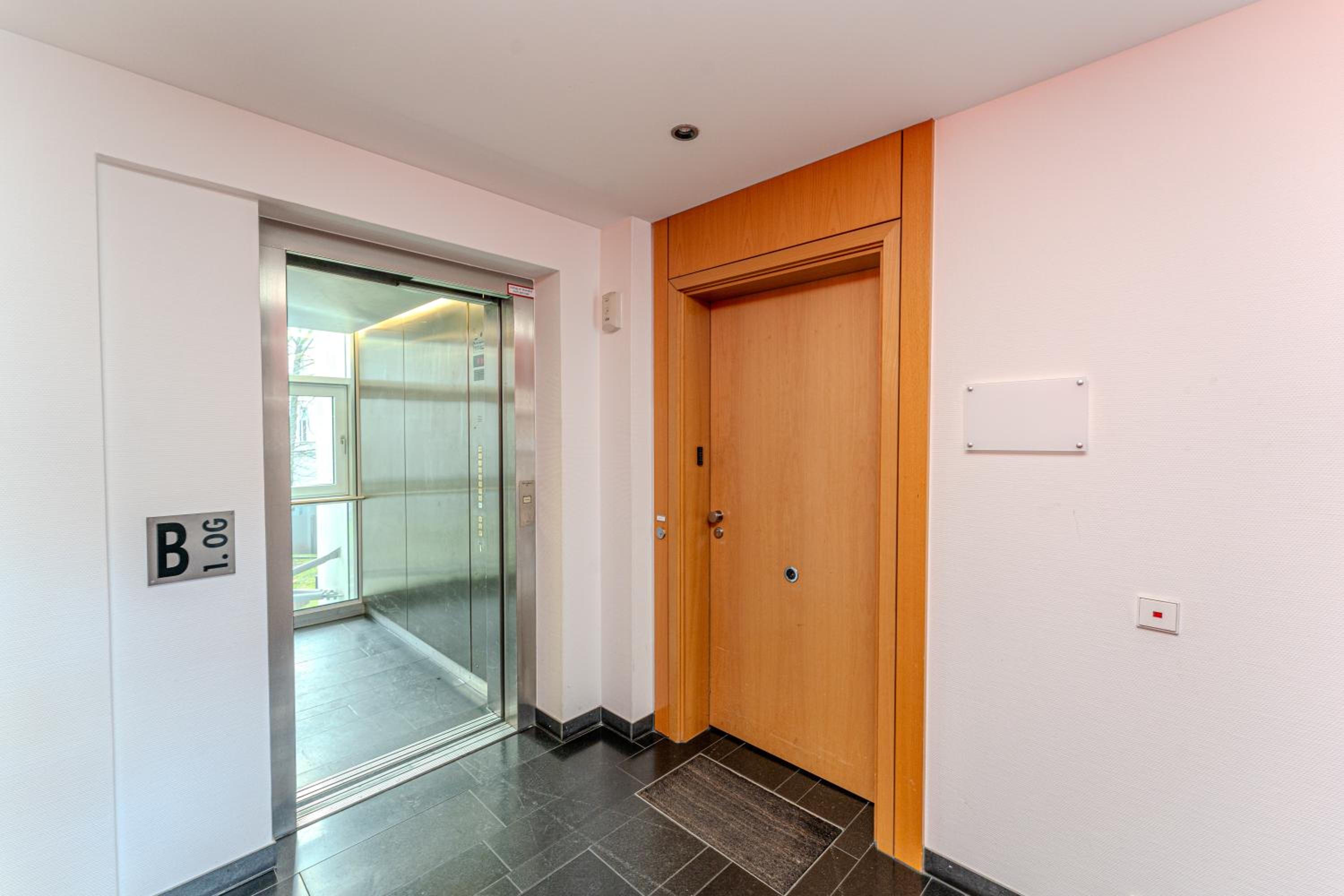 100sqm Luxury Apt in Prime Location near Ku'Damm