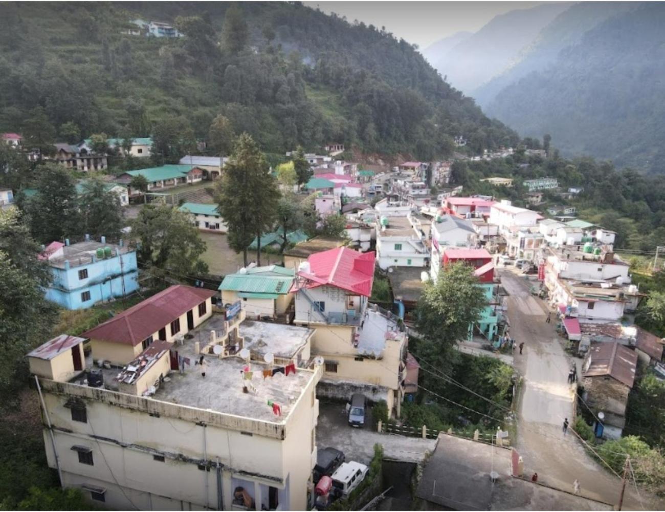 Kurmanchal Guest House, Phata