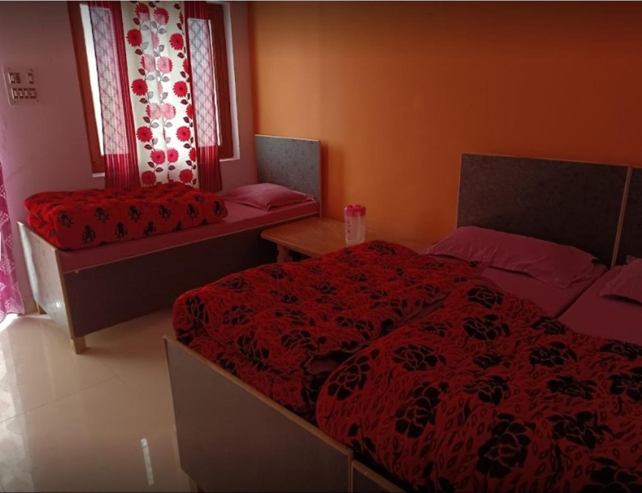 Kurmanchal Guest House, Phata