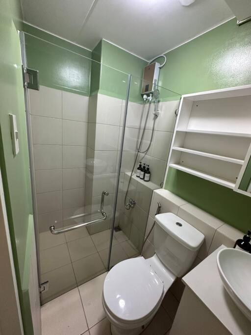 Affordable 2br w Netflix Disney+ view 2
